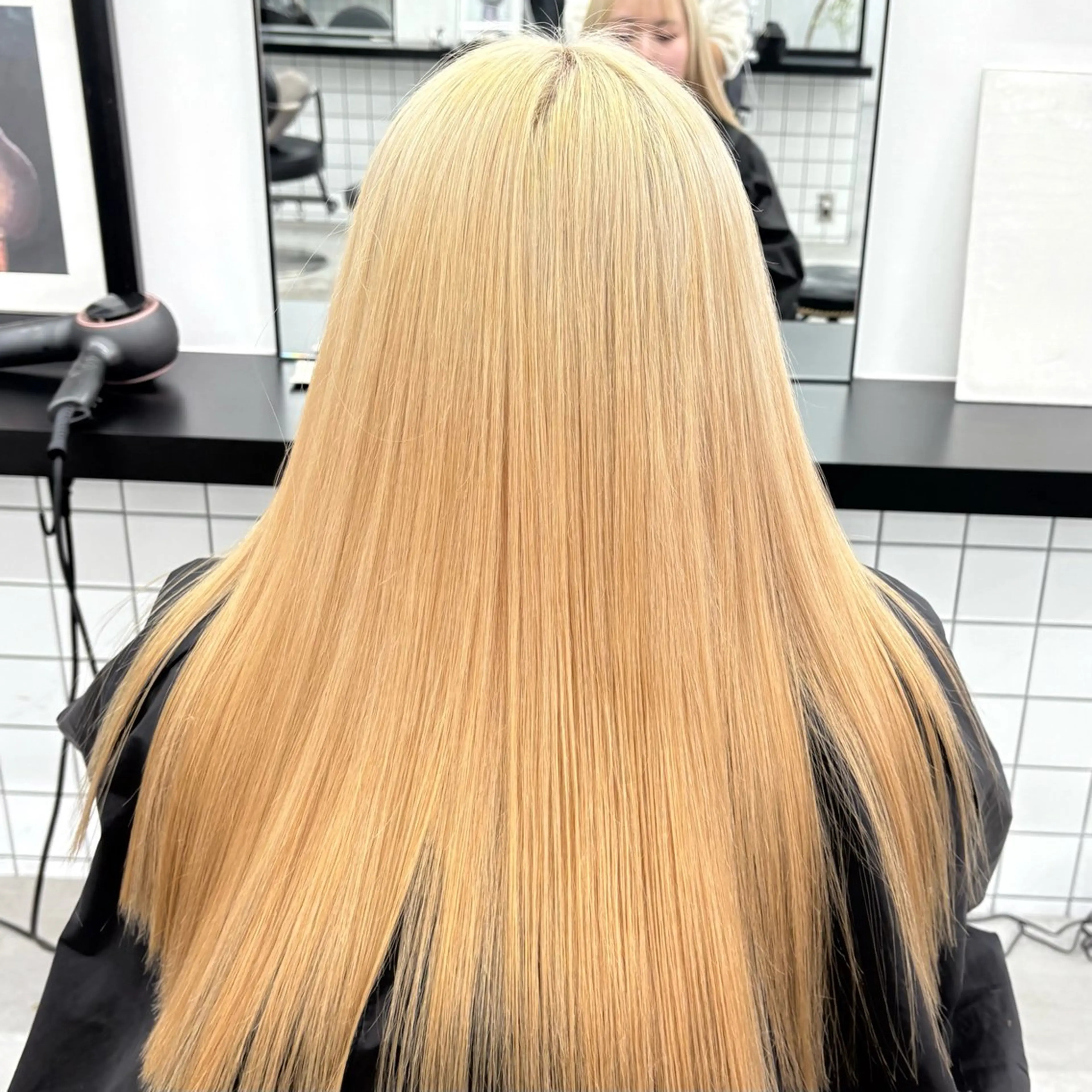 ロング カラー ブリーチ 抜きっぱなしブロンド ブロンド カット ヘアカラー トリートメント ヘッドスパ ❣️星野のあ❣️ 優しいダブルブリーチのヘアスタイル