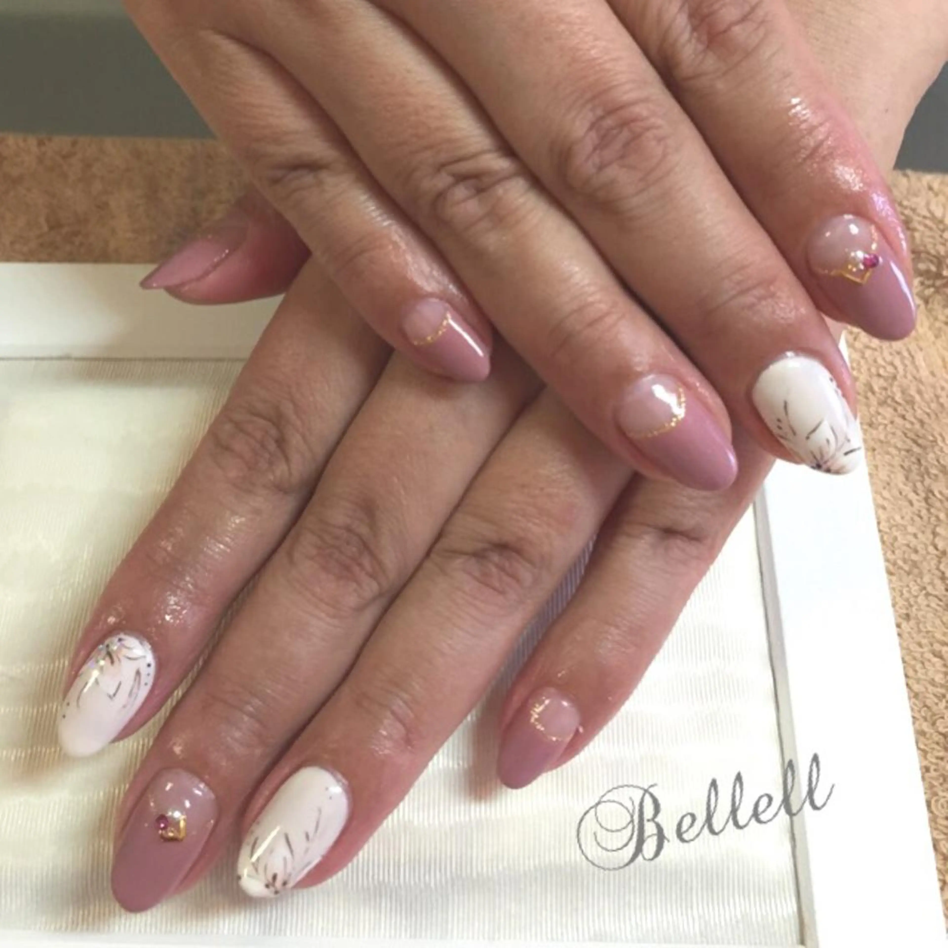 ネイル 青木 綾子のネイルデザイン