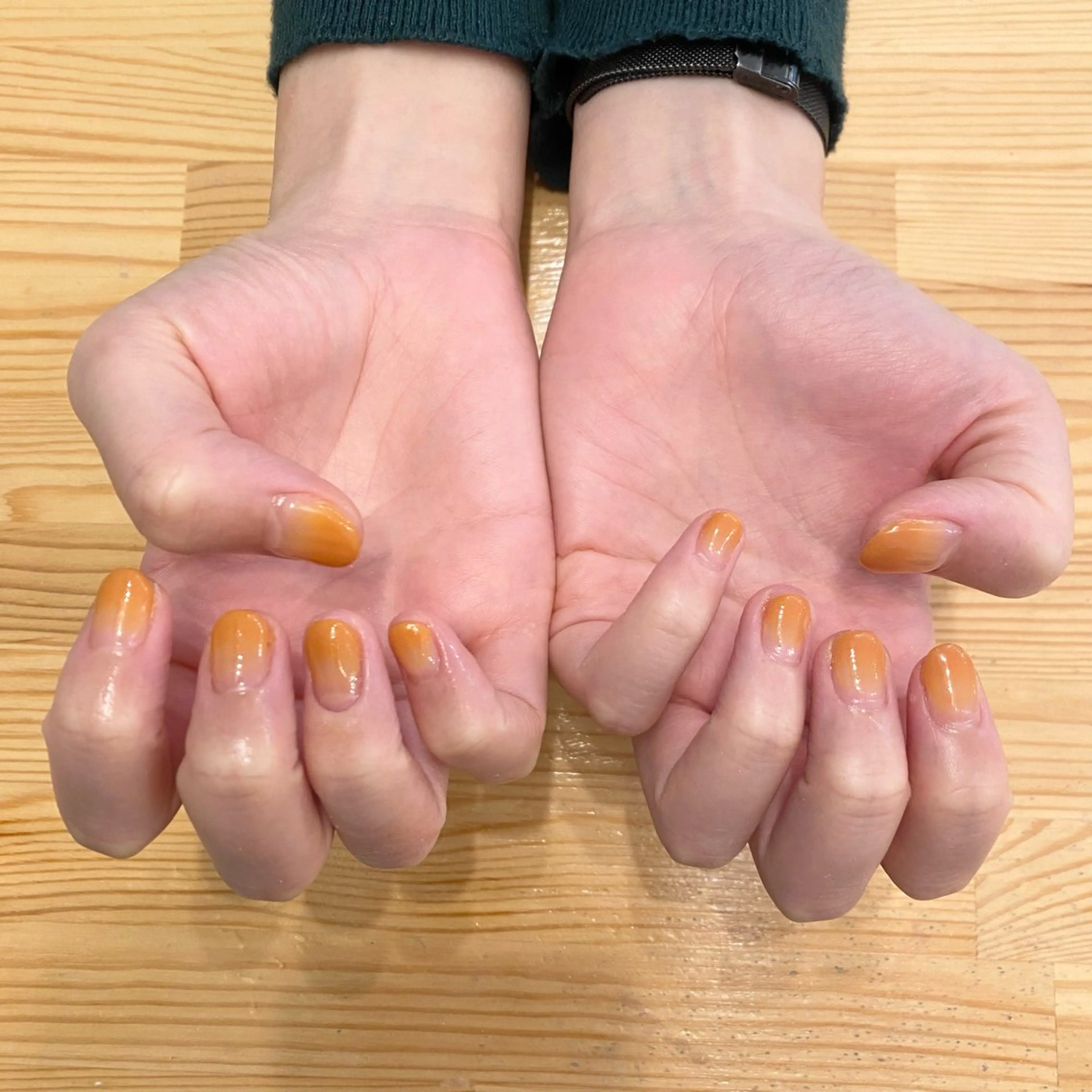 ネイル グラデーション Nail Alaia 妙典店💛Saraのネイルデザイン