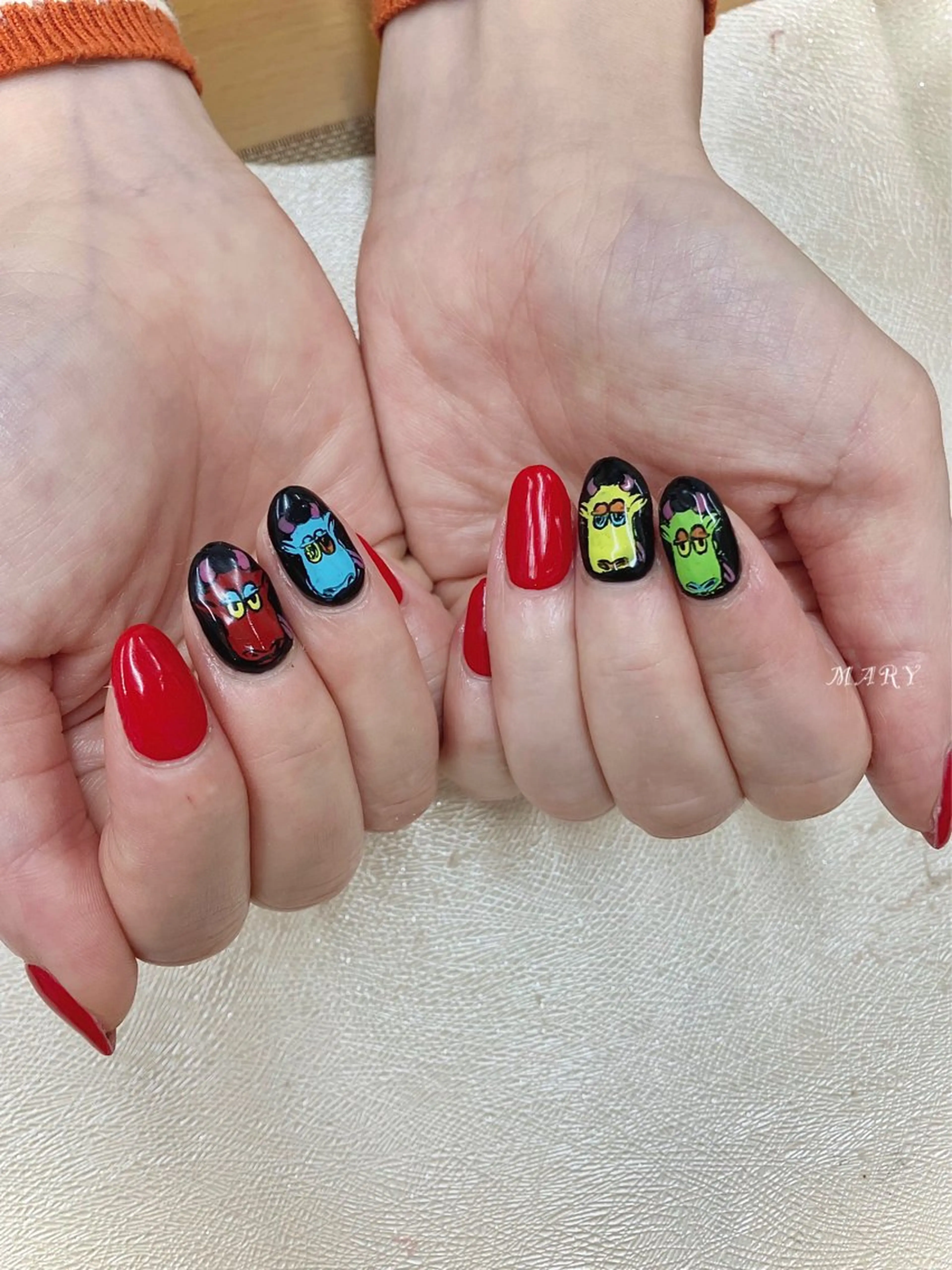 ネイル ニュアンスネイル ワンカラーネイル 赤色 ハンドネイル Mary nail所属・Mary nail .narumiのネイルデザイン