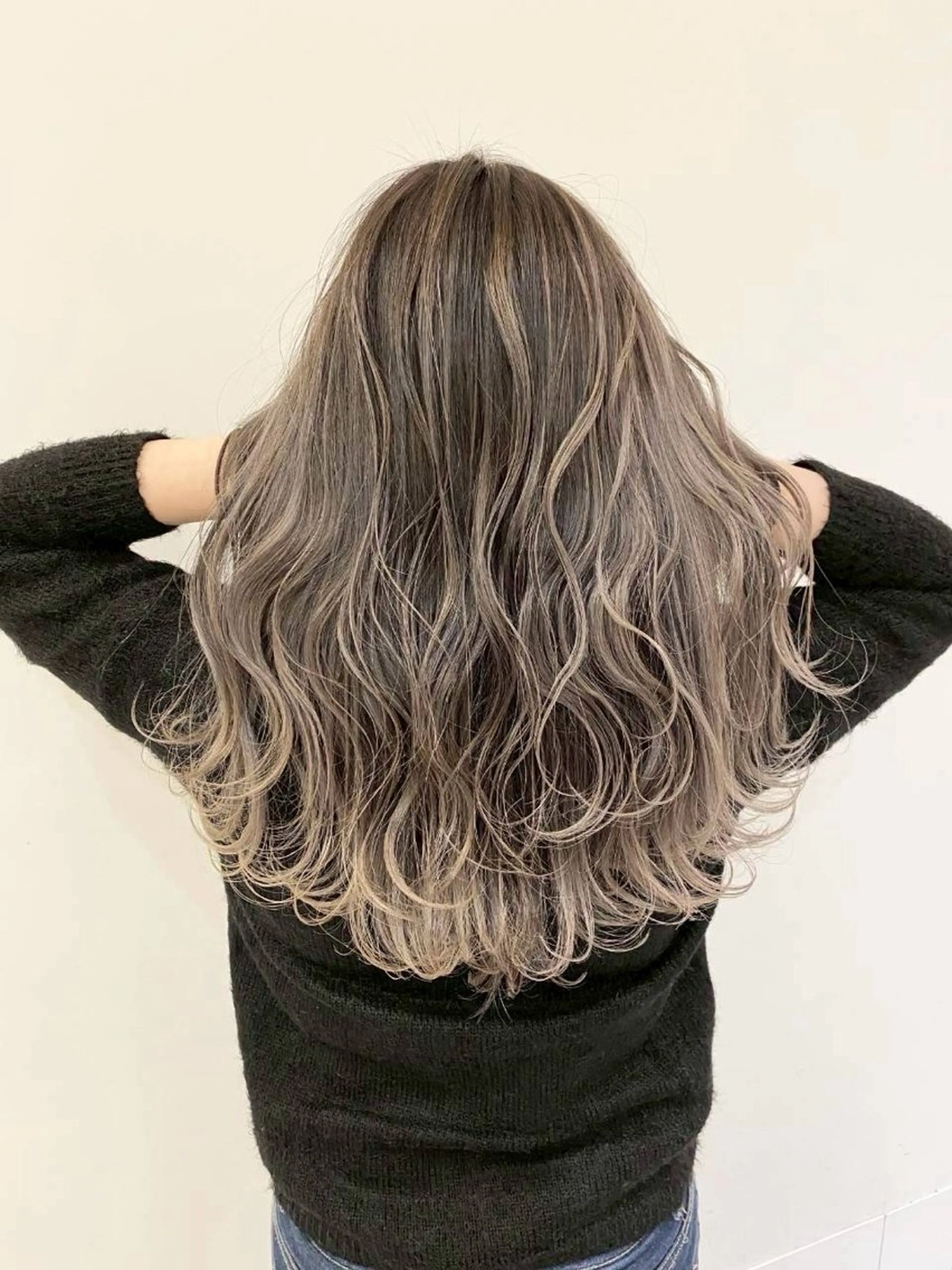 セミロング ダブルカラー/艶カラ ー✨北野天夕のヘアスタイル