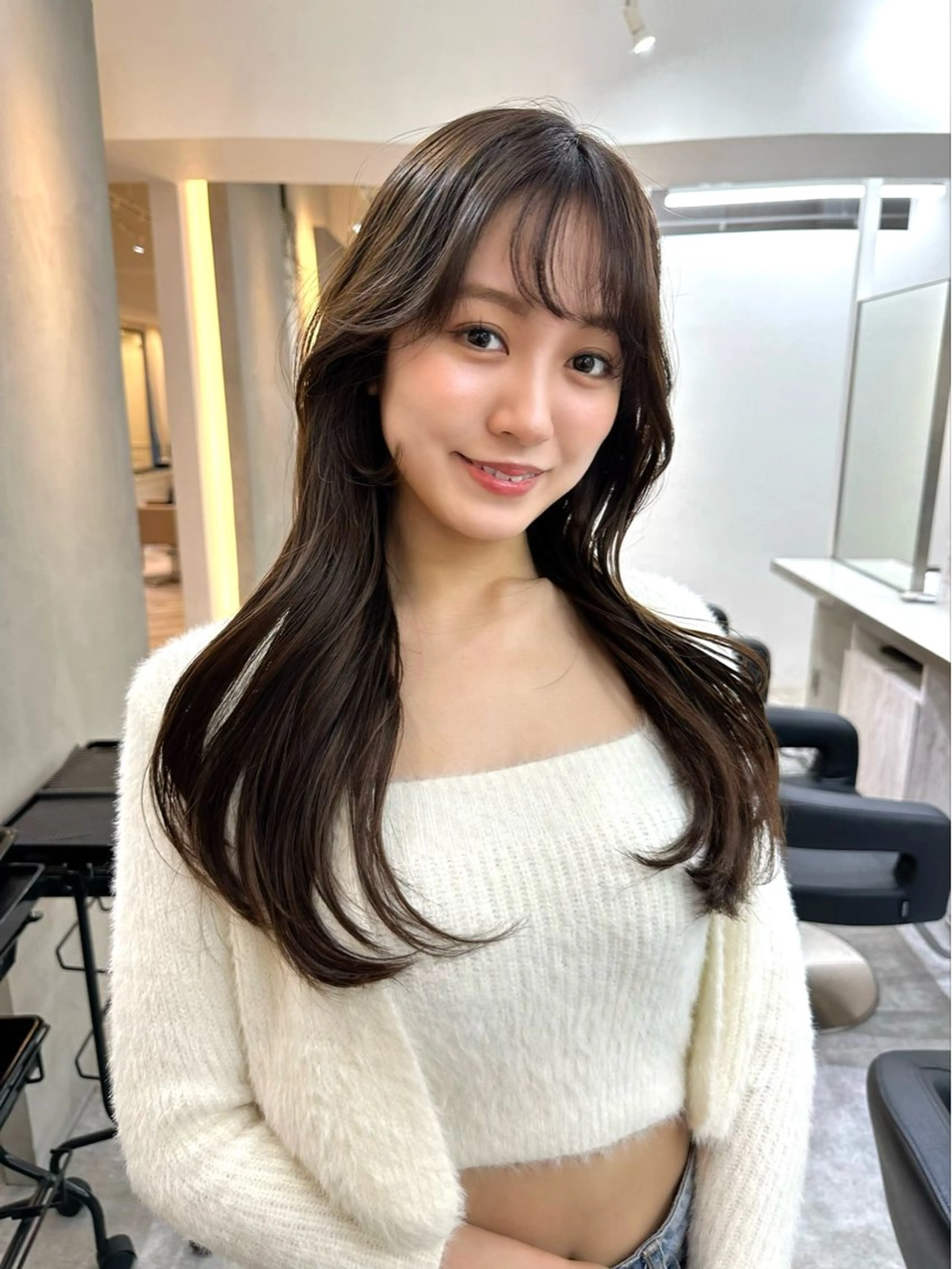 ロング カラー カット ヘアカラー トリートメント レイヤー オリーブ/ グレージュ/添田晃基のヘアスタイル