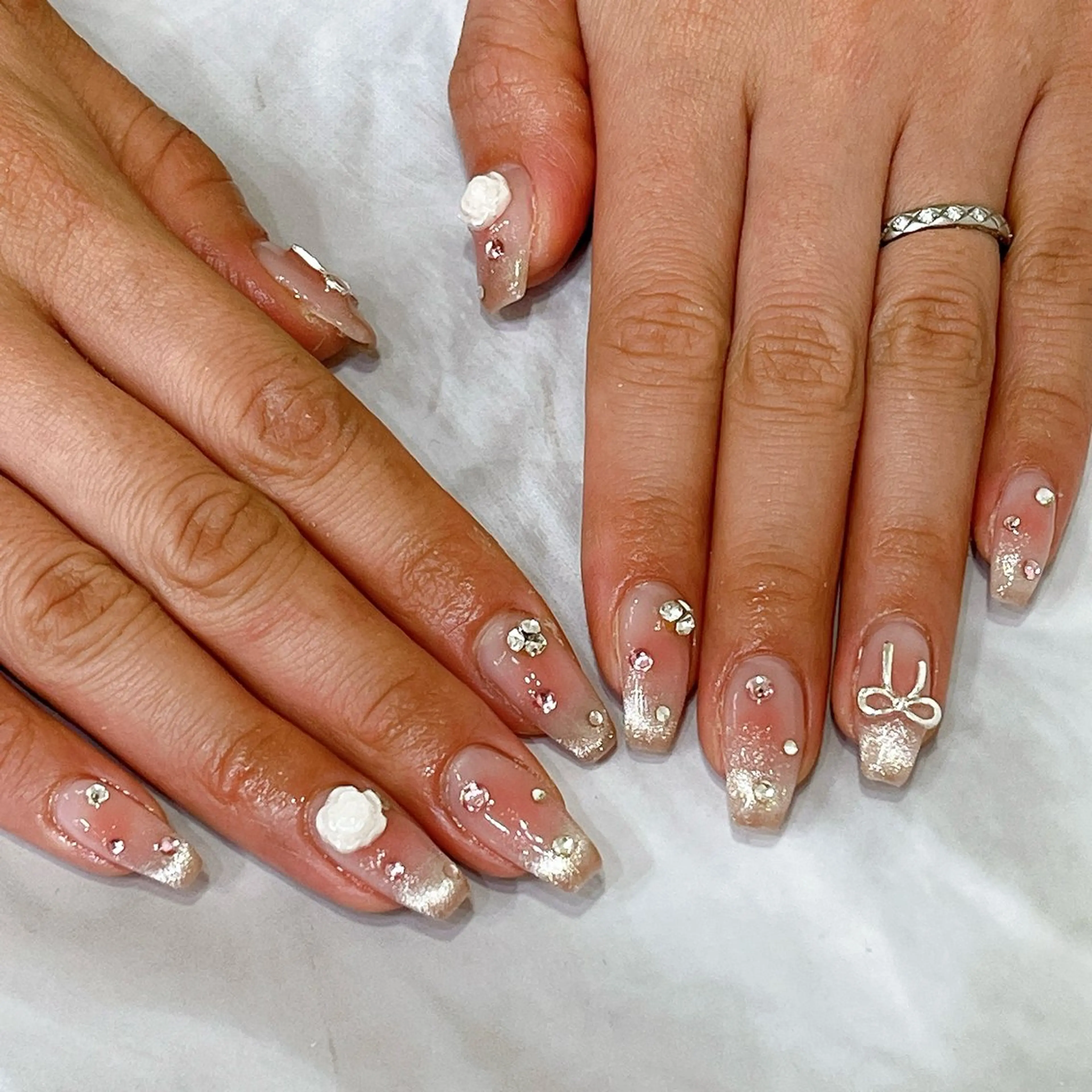 ネイル アートネイル チークネイル マグネットネイル Ellenail名古屋所属・伊藤 愛のネイルデザイン