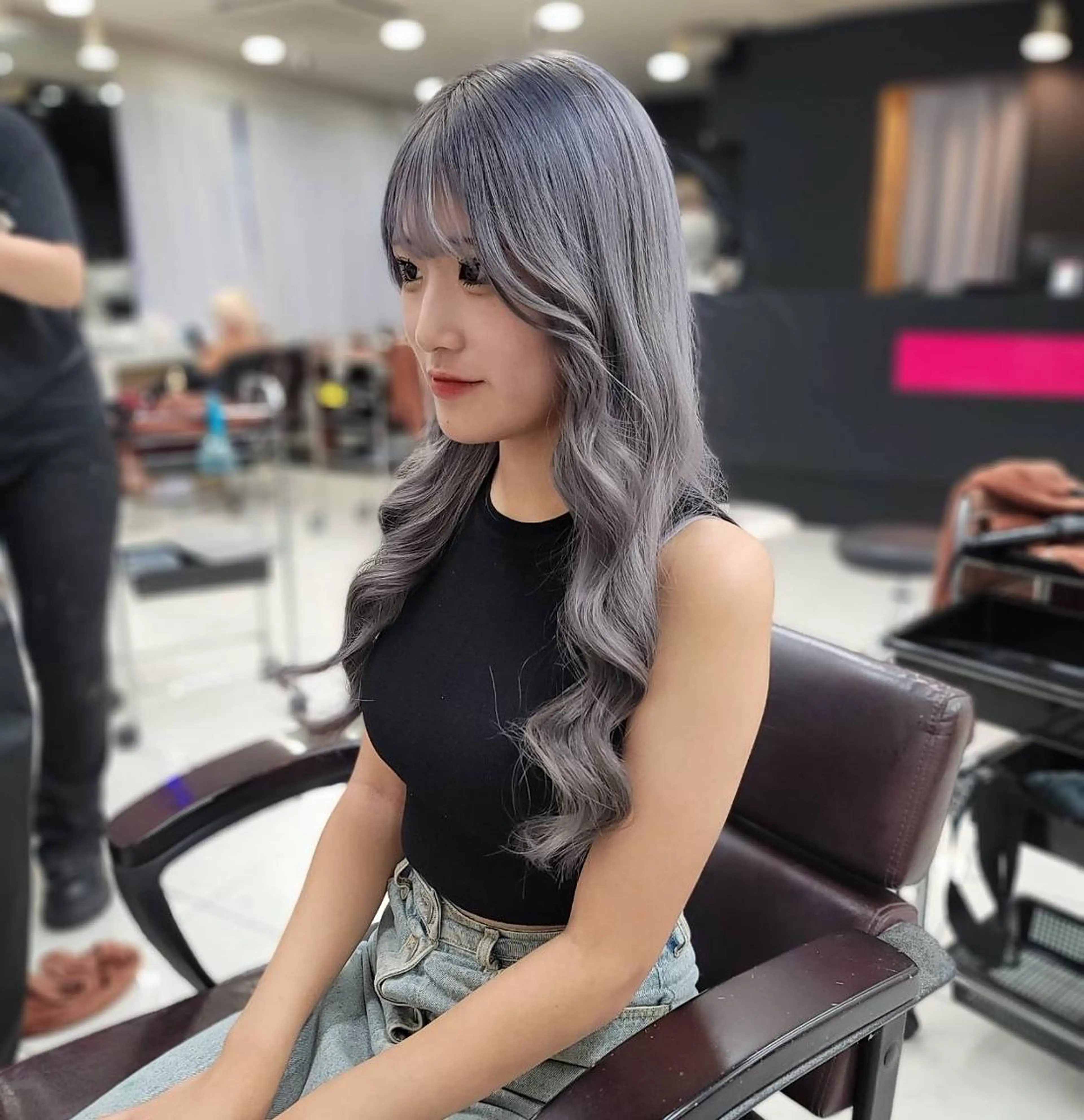 セミロング カラー 韓国特化 BIZEのヘアスタイル