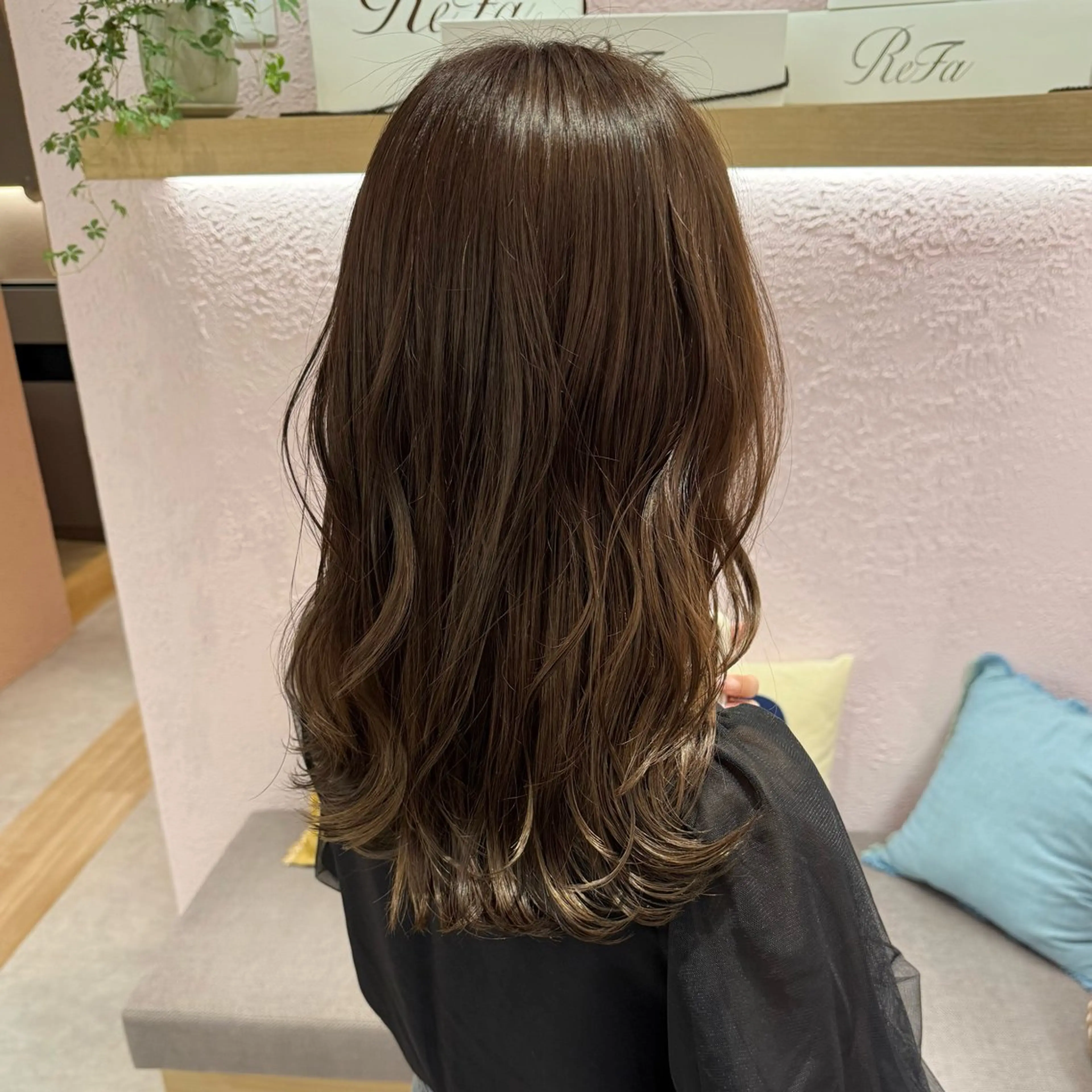 セミロング カラー merc.🦋菱谷 はなのヘアスタイル
