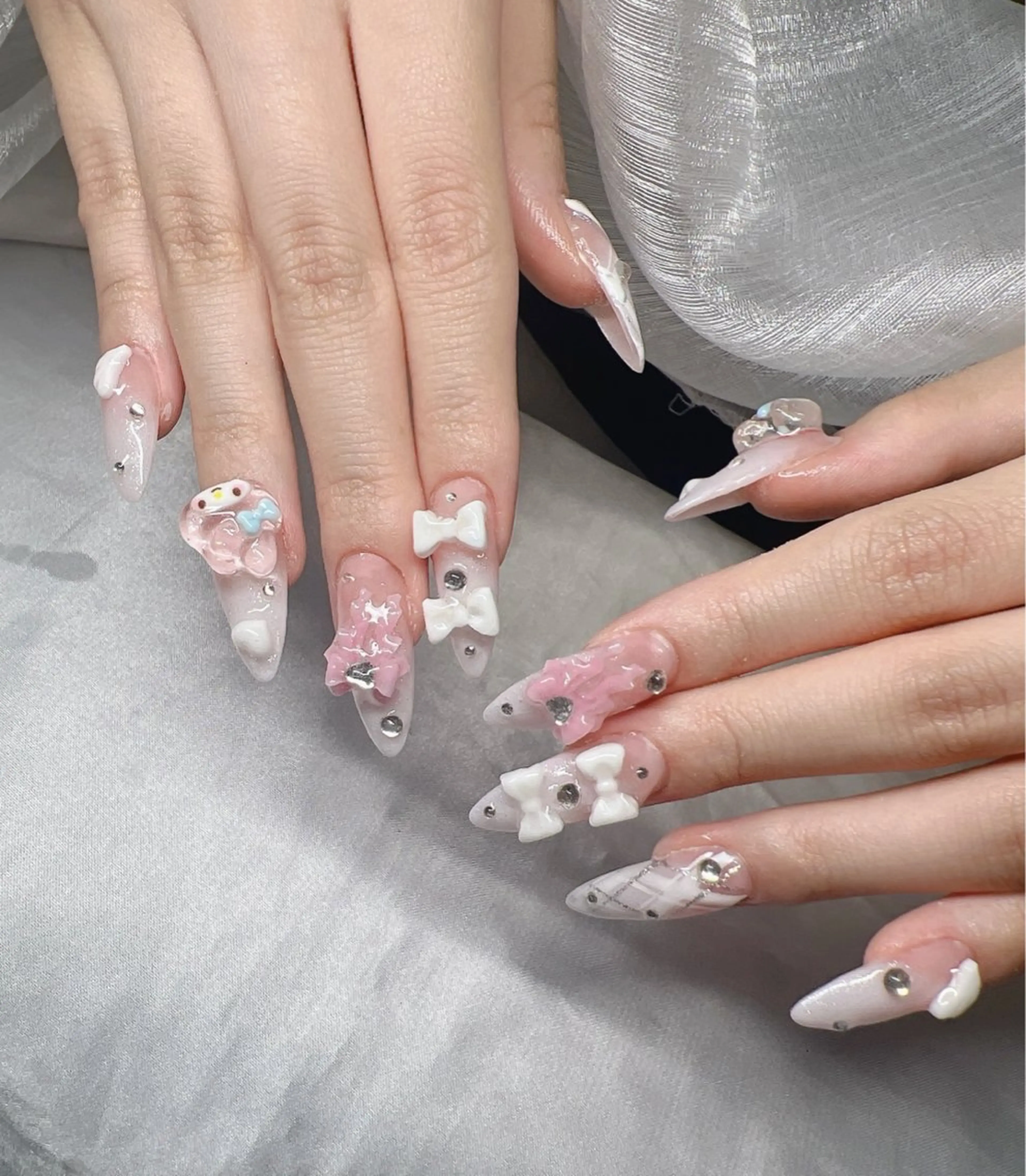 ネイル 長さ出し グラデーション 卒業式 キラキラネイル マグネットネイル ハンドネイル Lee Nailsのネイルデザイン