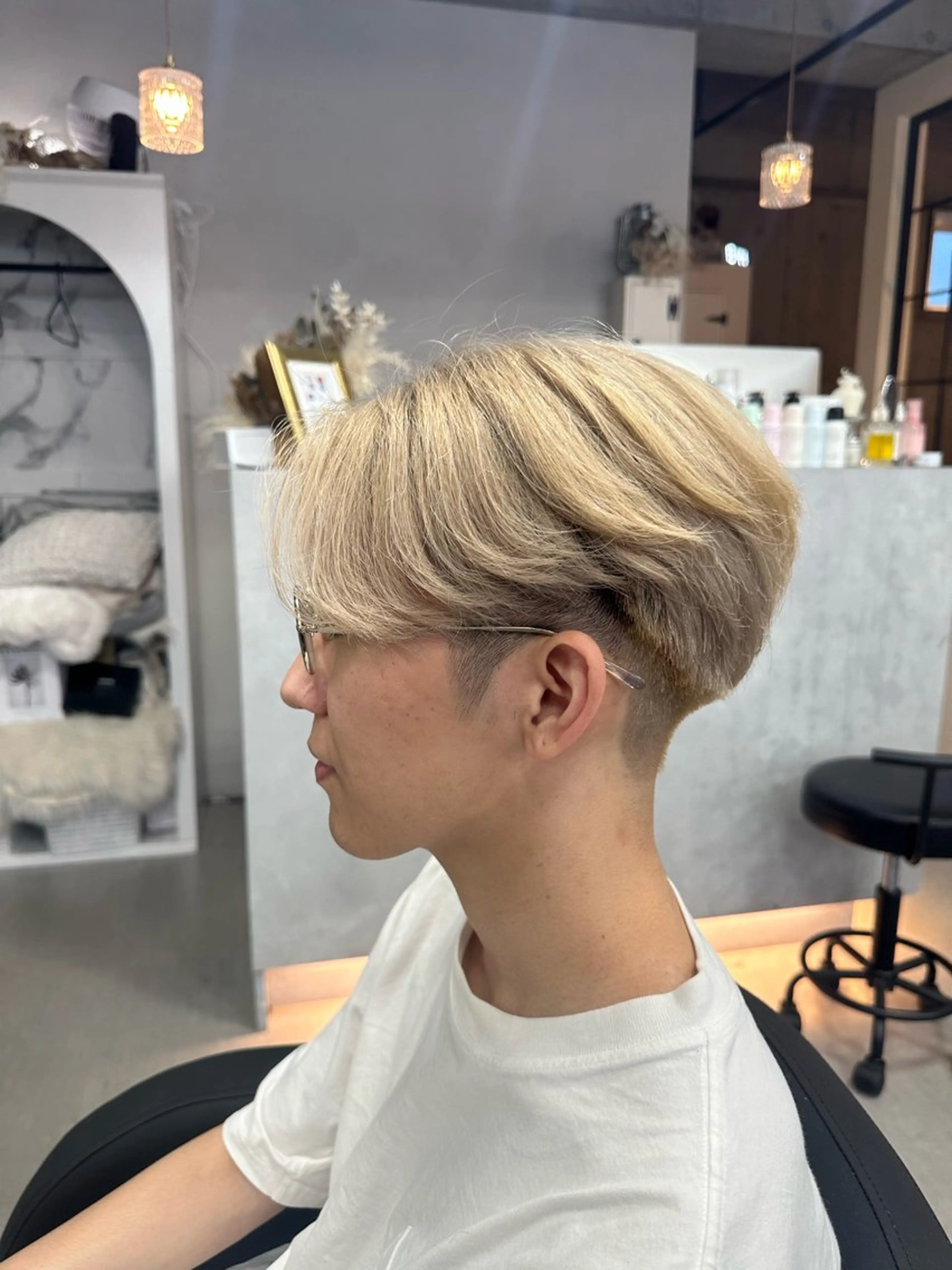 カラー メンズ メンズブリーチ ダウンパーマ メンズハイライト メンズハイトーン メンズインナーカラー ヘアカラー XELM/ハイトーン /高崎/RUIのヘアスタイル