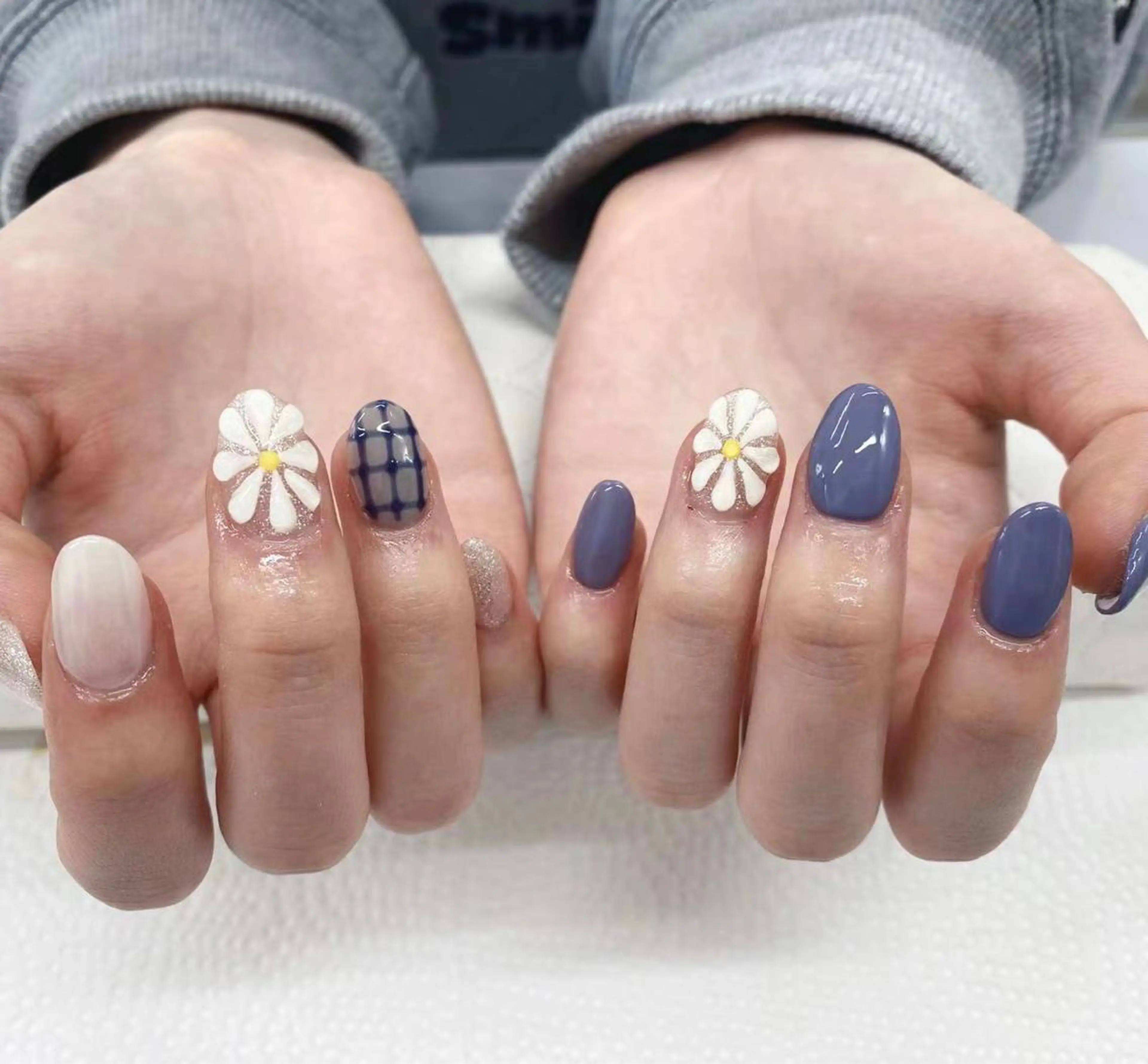 ネイル 持ち込み Romine アイラッシュ&ネイルのマツエク・マツパデザイン