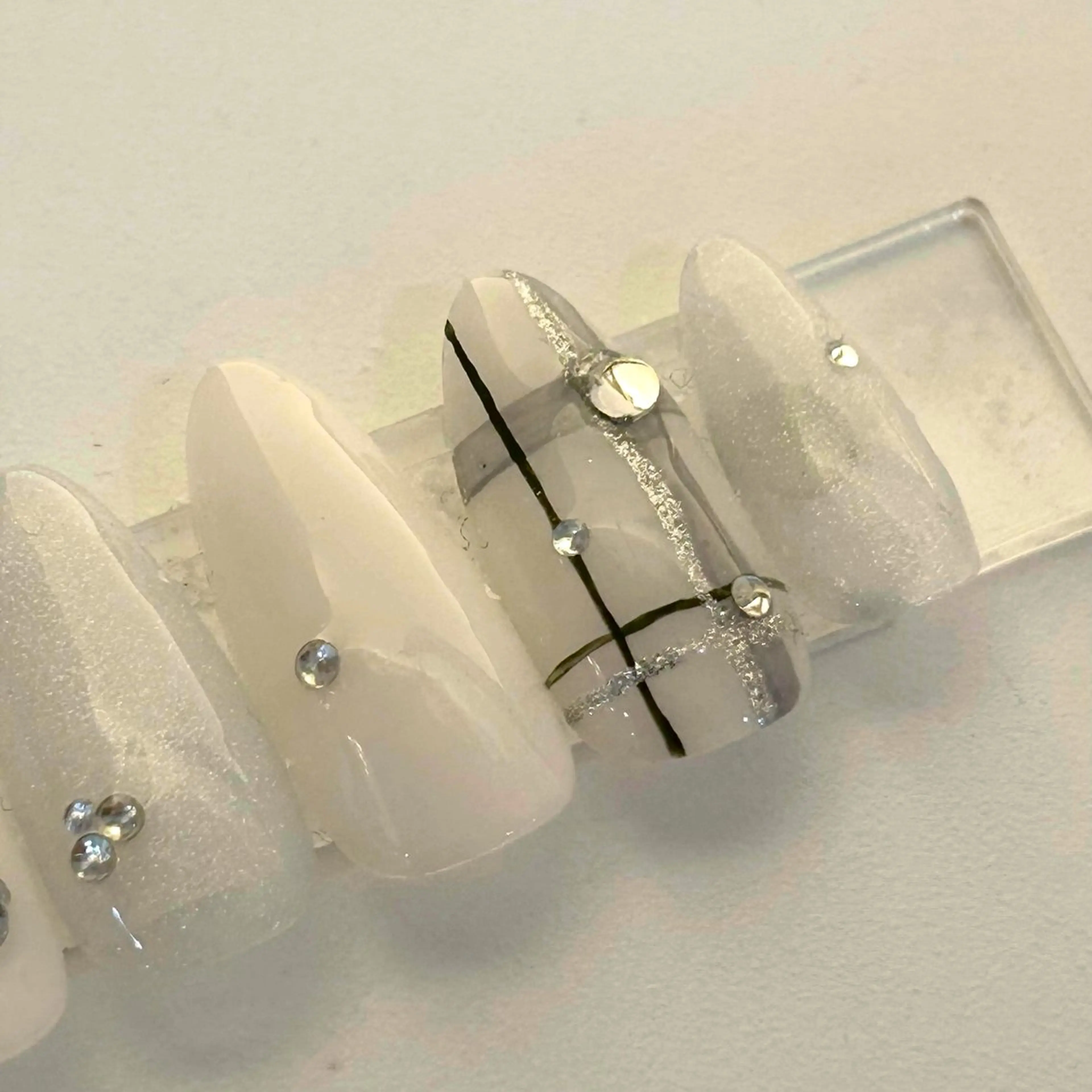 ネイル élu by Noriko 前原のネイルデザイン