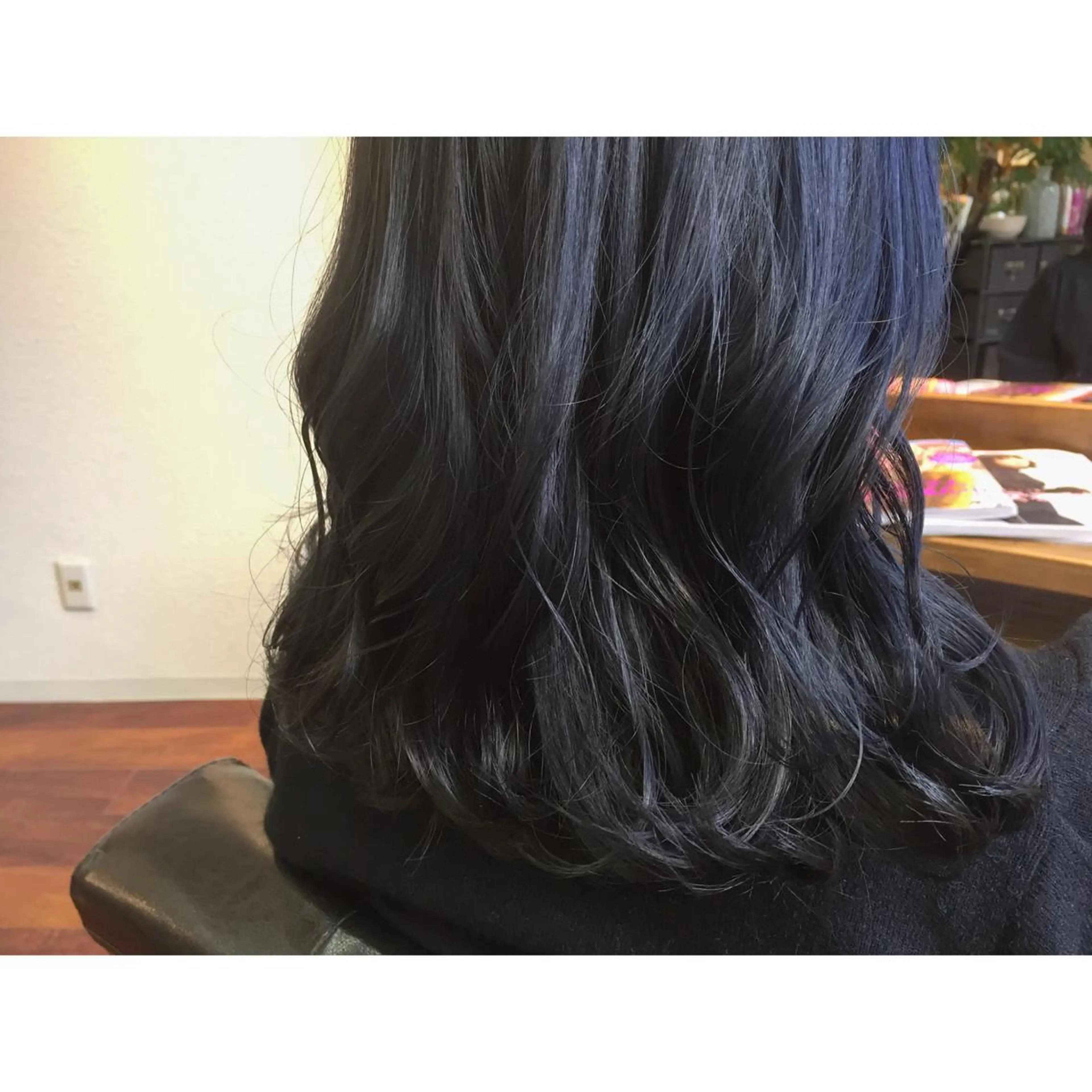 セミロング カラー 黒髪 透明感カラー ネイビーカラー 江上拓郎/ショート /酸性ストレートのヘアスタイル