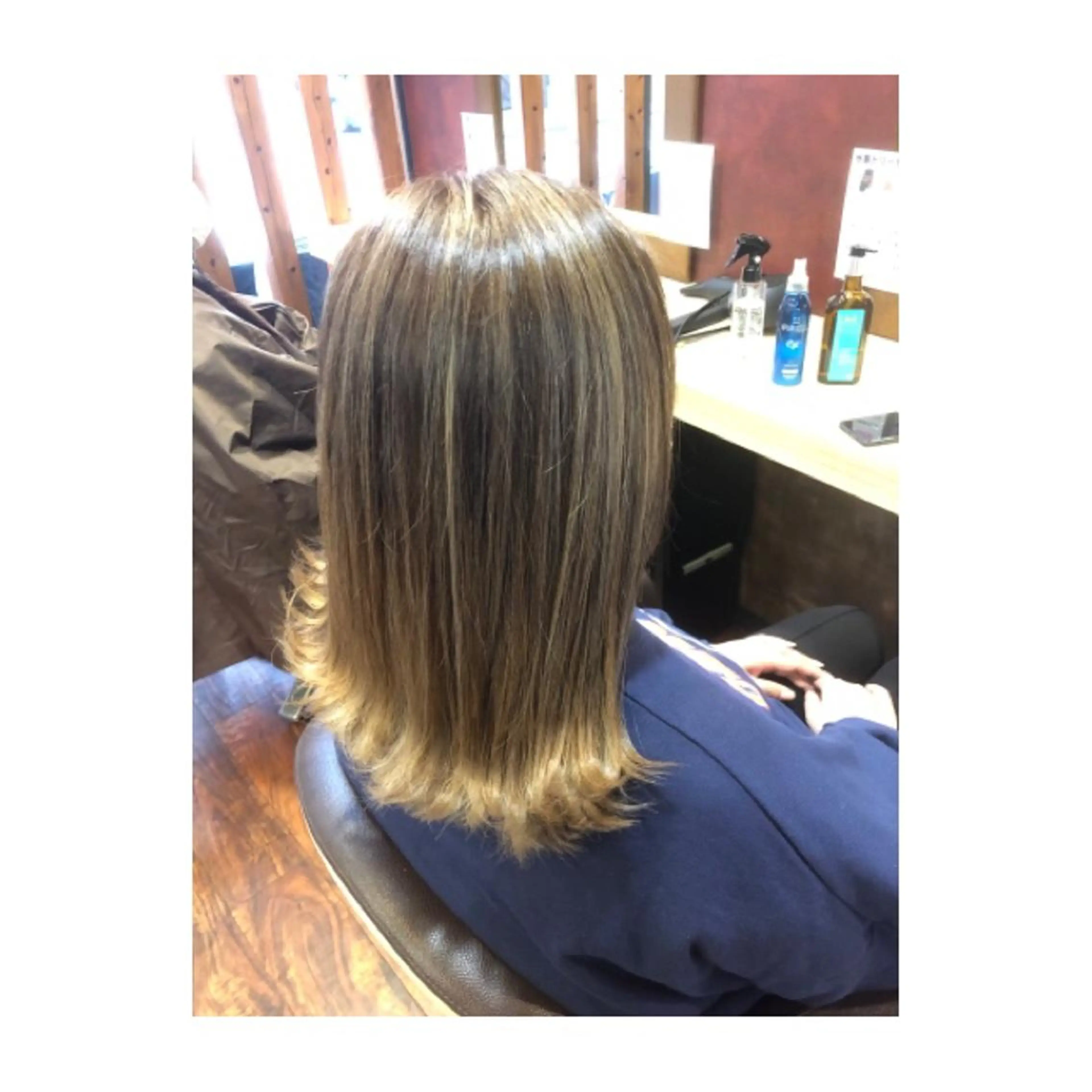 ミディアム カラー バレイヤージュ レイヤーカット カット ヘアカラー 玉田 夕貴のヘアスタイル