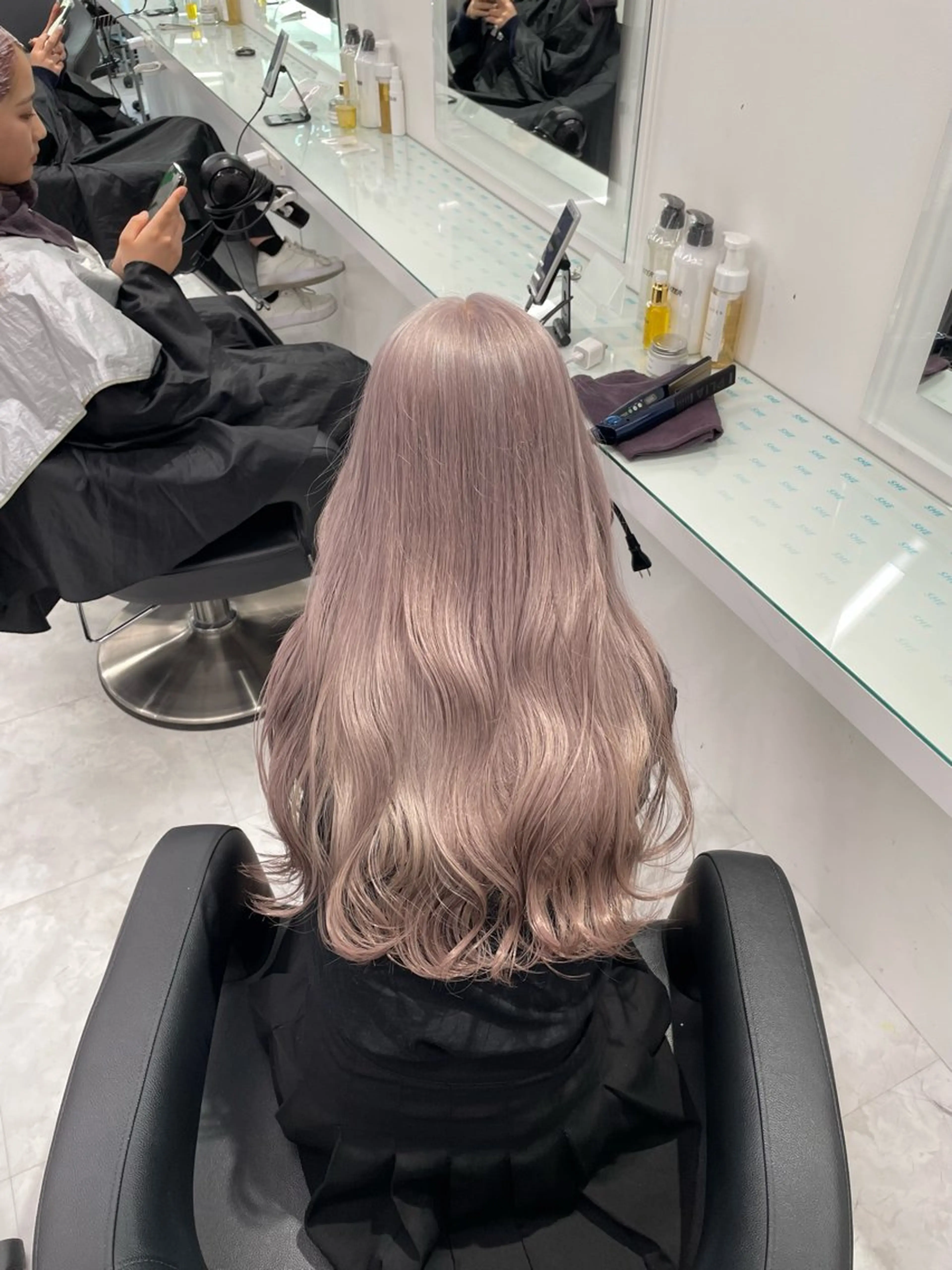 ロング カラー ヘアアレンジ ヘアカラー トリートメント ヘッドスパ ヘアセット ハイトーン艶カラー 🤍ゆうひのヘアスタイル