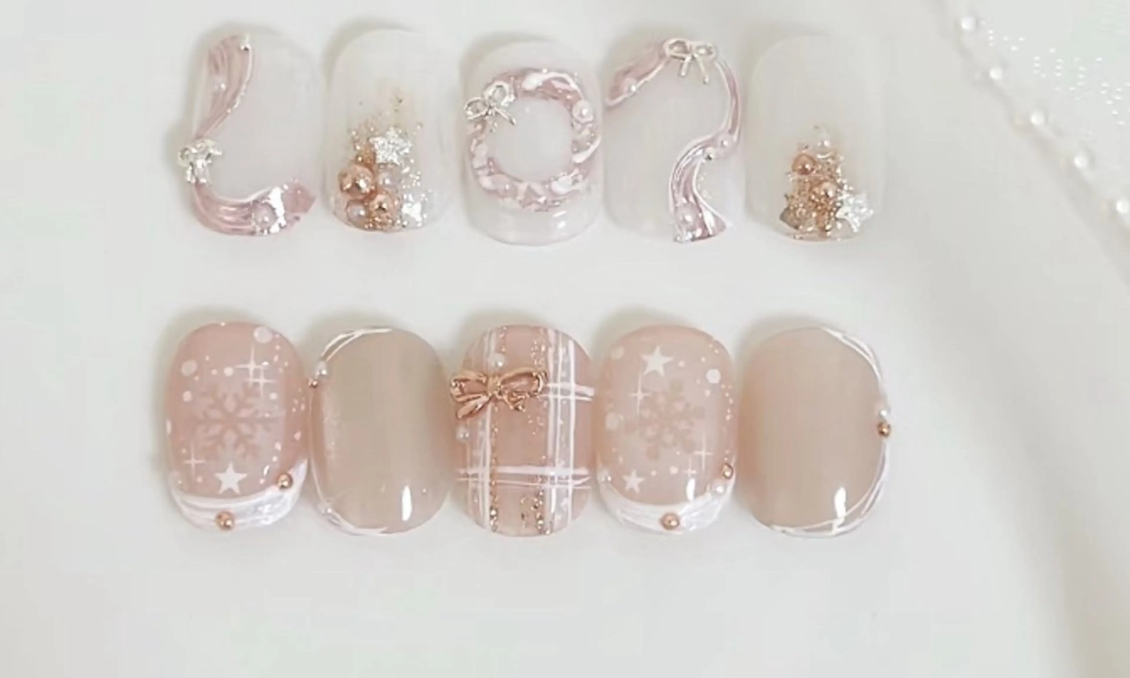 ネイル チークネイル 長さ出し フレンチネイル ジェルネイル ガラスフレンチ ハンドネイル YUYI.nail salon所属・Mi Naのネイルデザイン