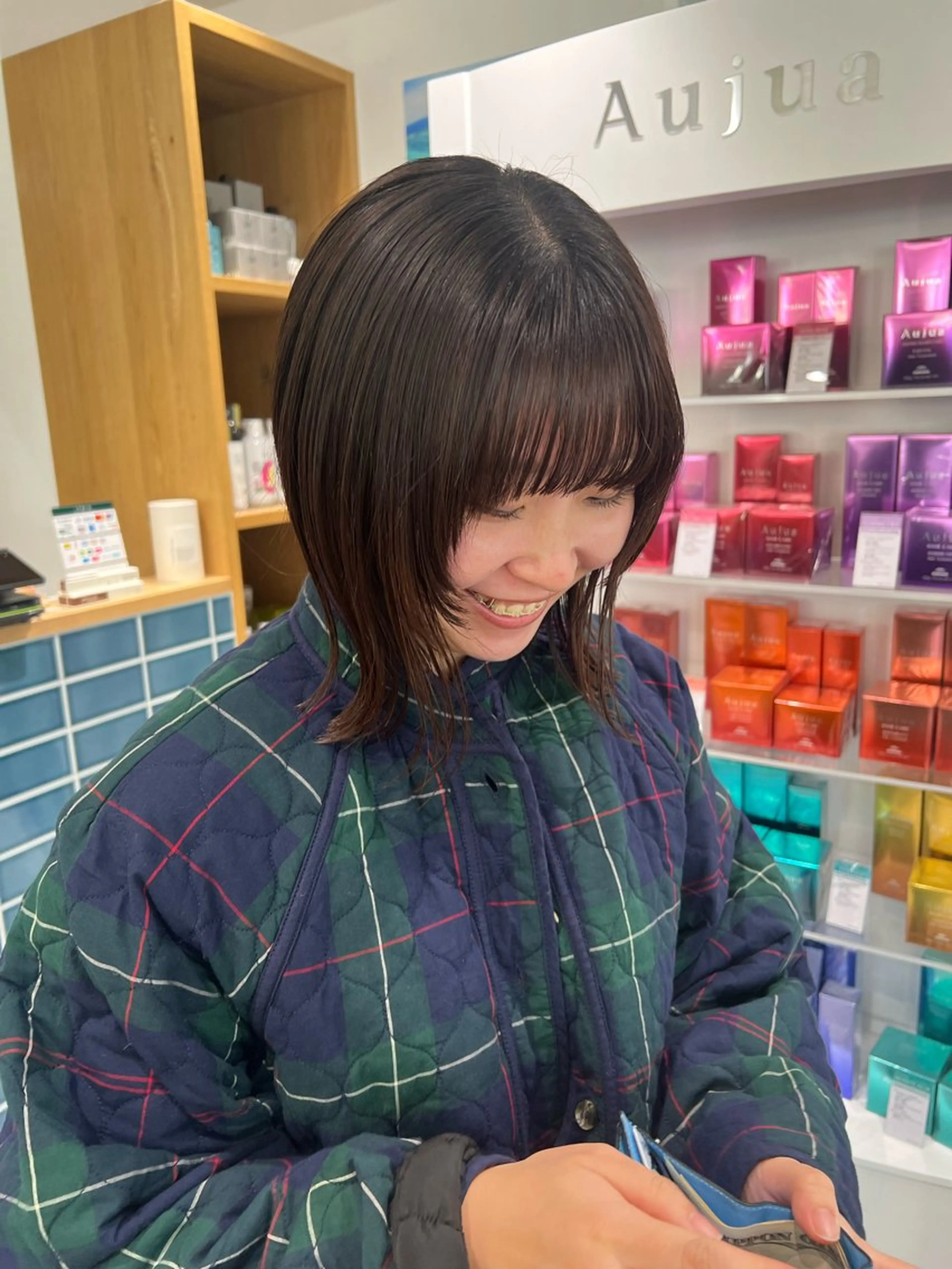 ミディアム カット 田中 愛梨のヘアスタイル