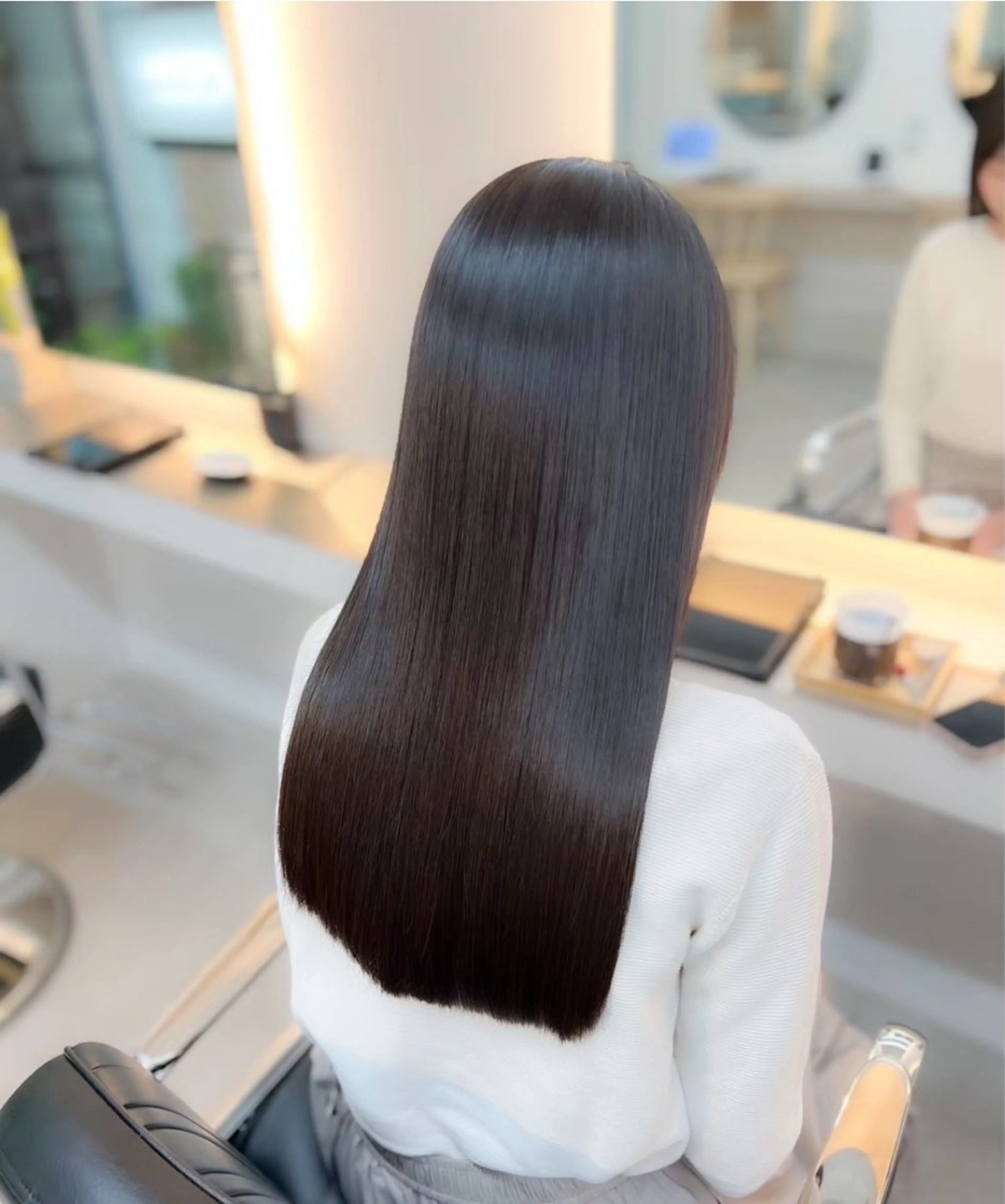 ロング カラー shiomiH/ HARUKAのヘアスタイル