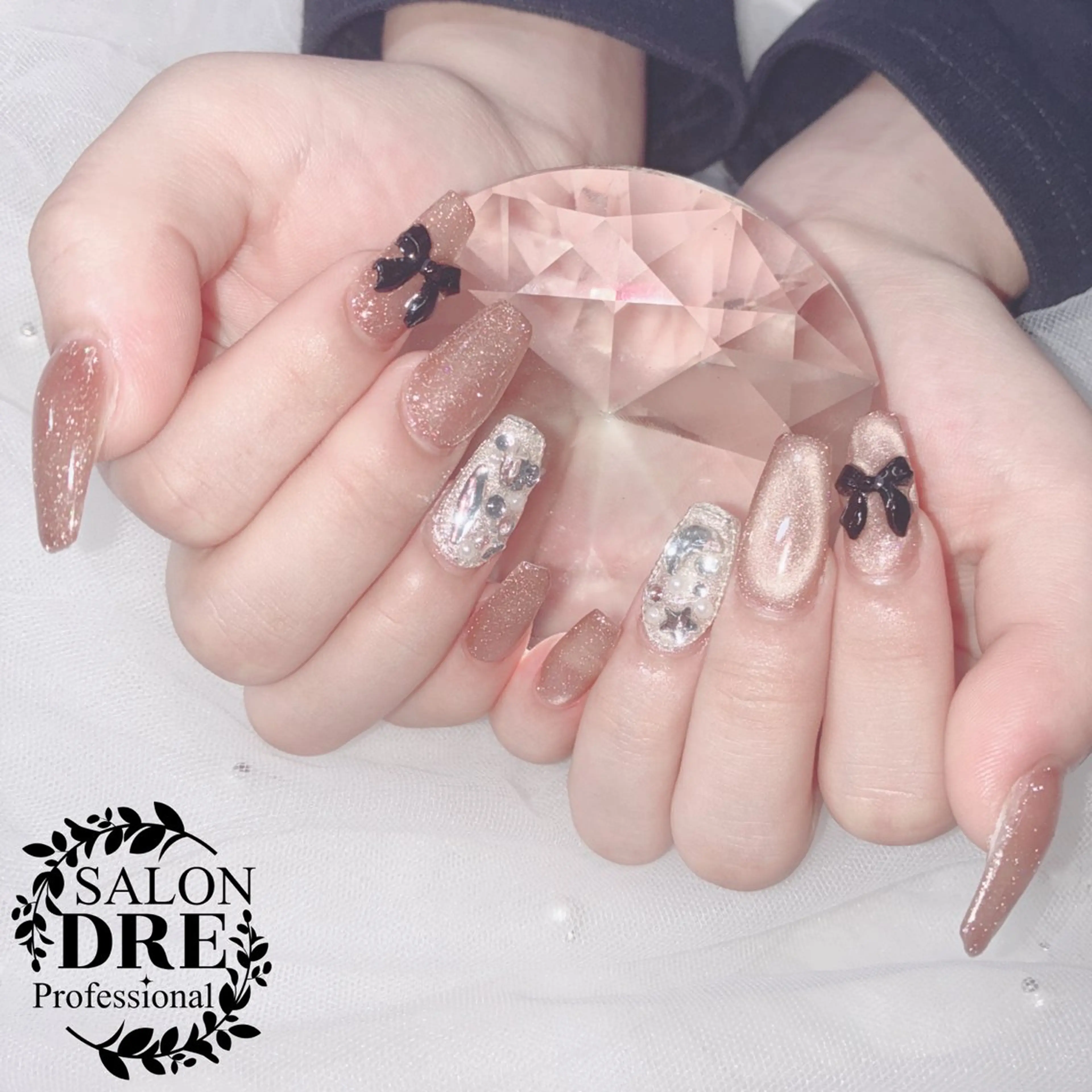 ネイル キラキラネイル マグネットネイル ハンドネイル salonDRE AZUSAの眉毛・アイブロウイメージ