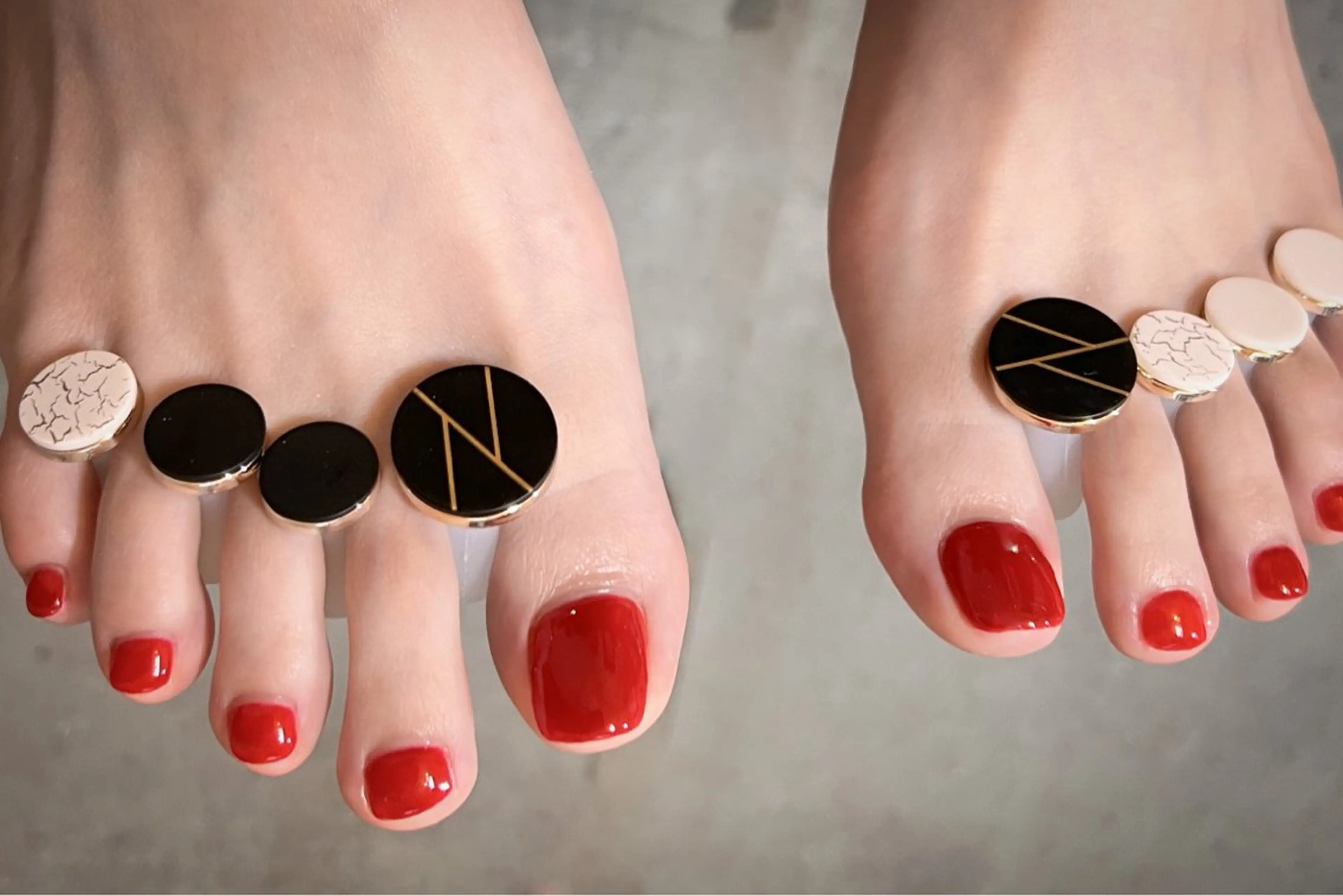 ネイル フットネイル LEFTNAILS フィルインニュアンスのネイルデザイン