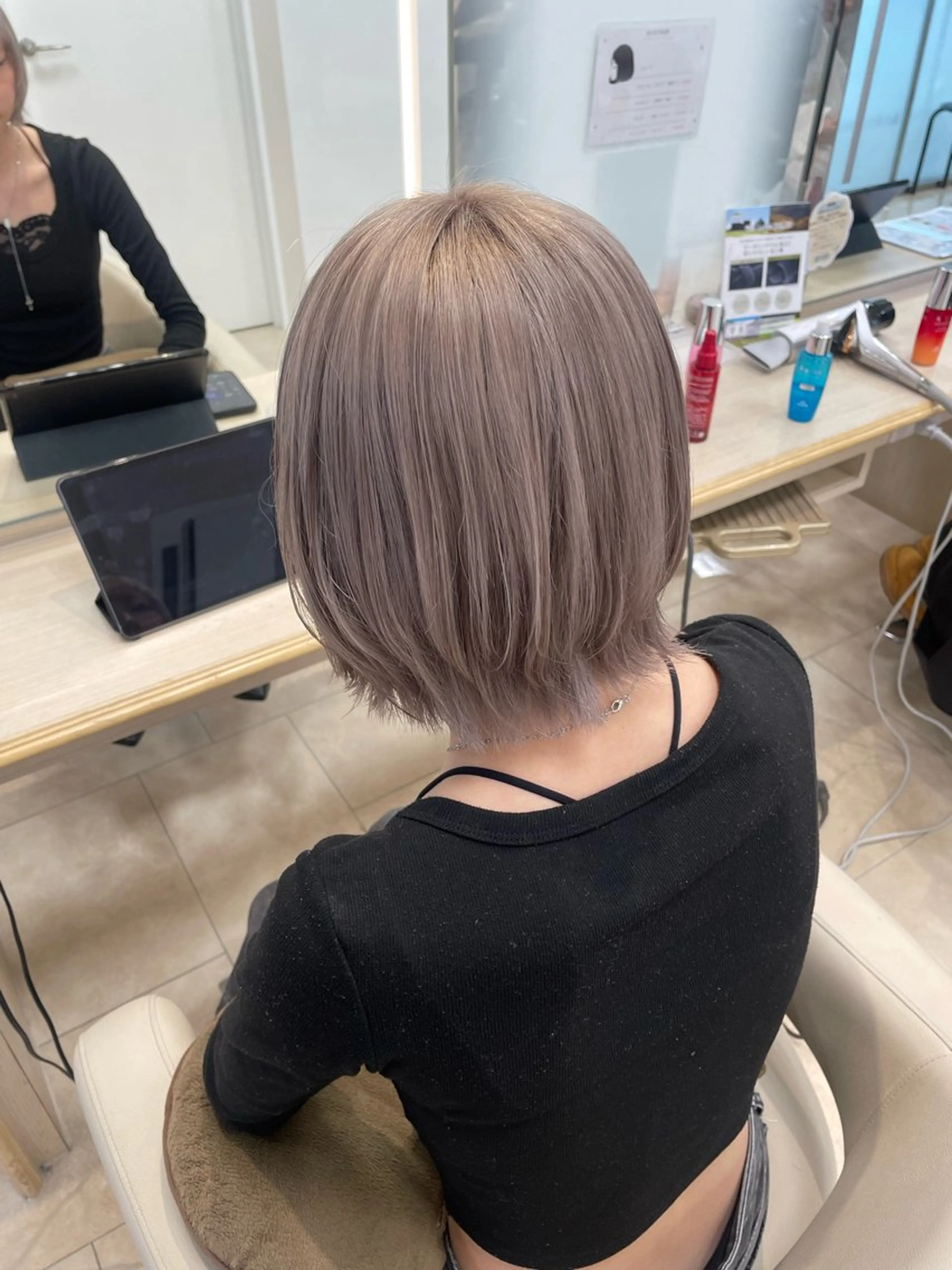 ショート カラー ヘアカラー 暗髪の透明感カラ ー/髪質改善🎀AOのヘアスタイル