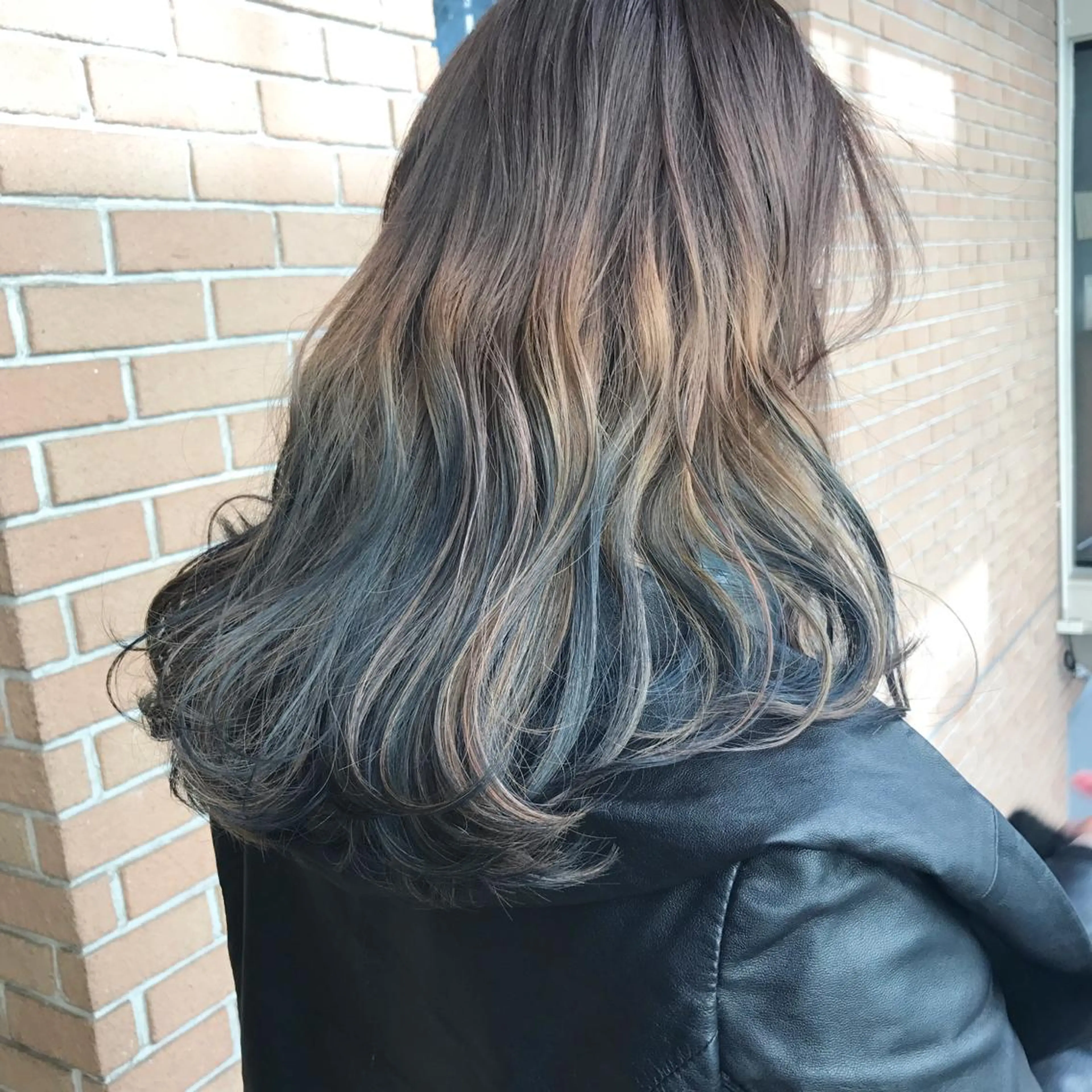 ロング カラー ダブルカラー グラデーションカラー 高比良 剛のヘアスタイル