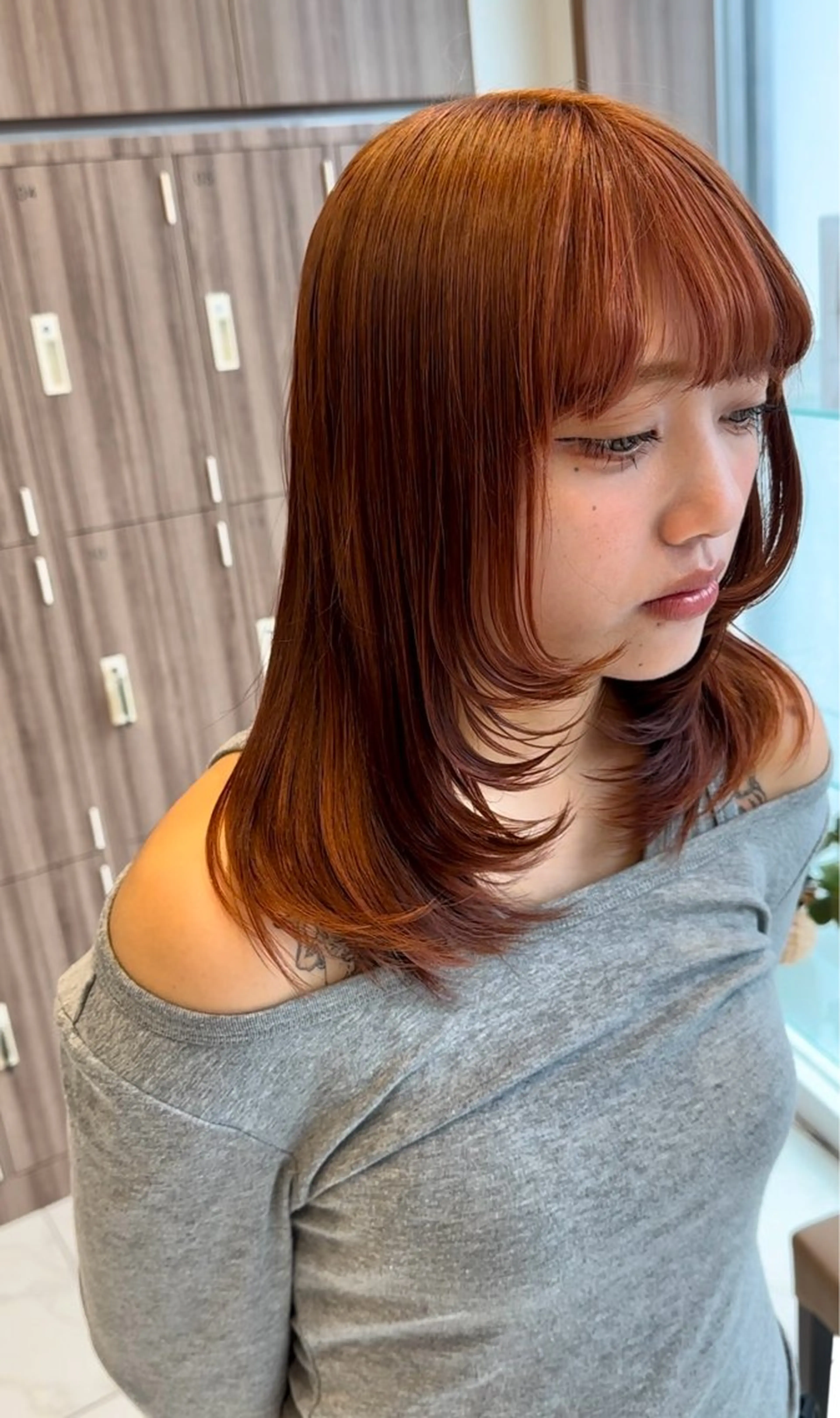 ミディアム 顔まわりレイヤー 顔周りカット レイヤーカット 🕯コバ/レイヤー /透明感カラー🕯のヘアスタイル