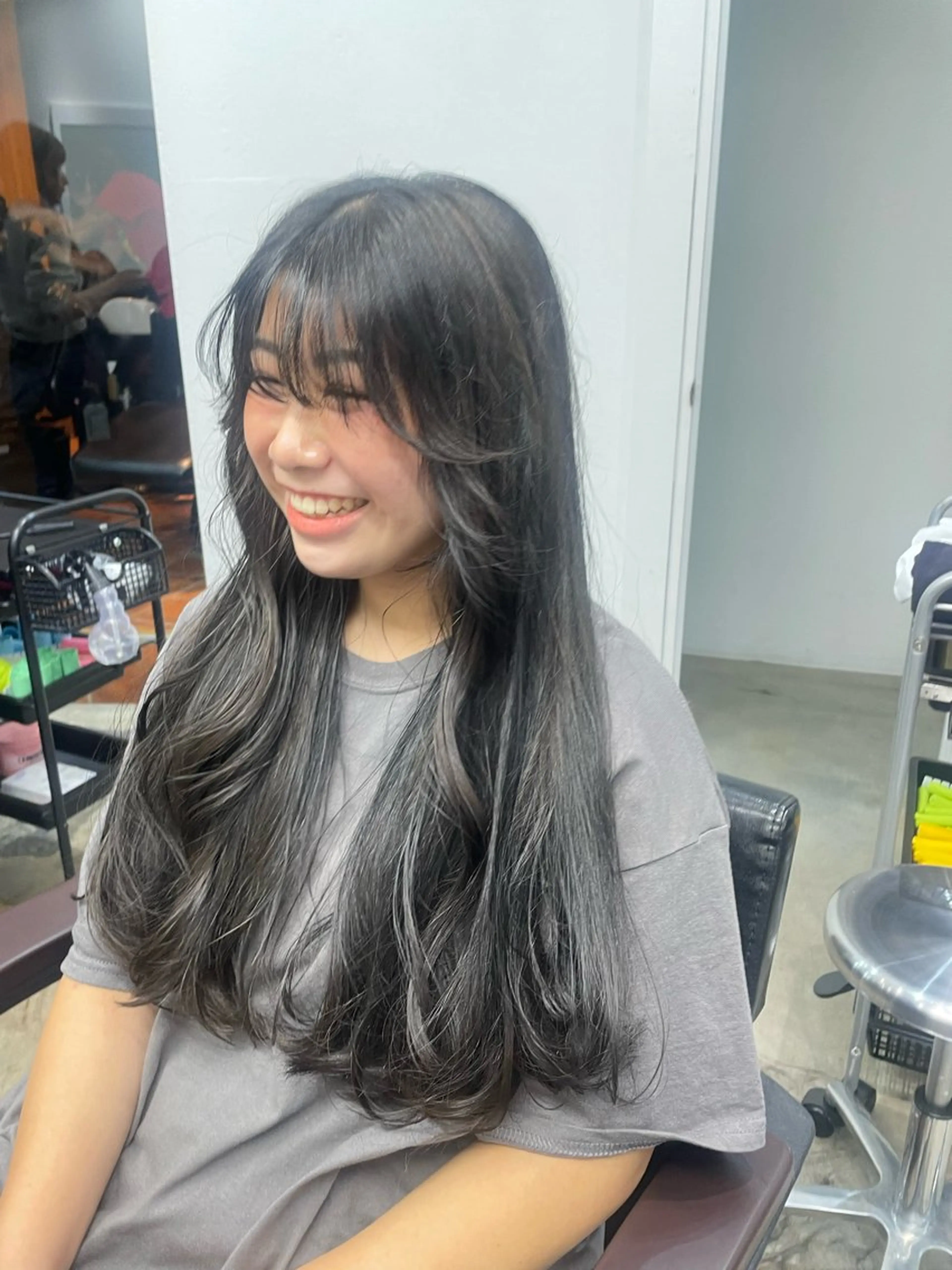 ロング カラー RIN／韓国ヘア レイヤーカットのヘアスタイル