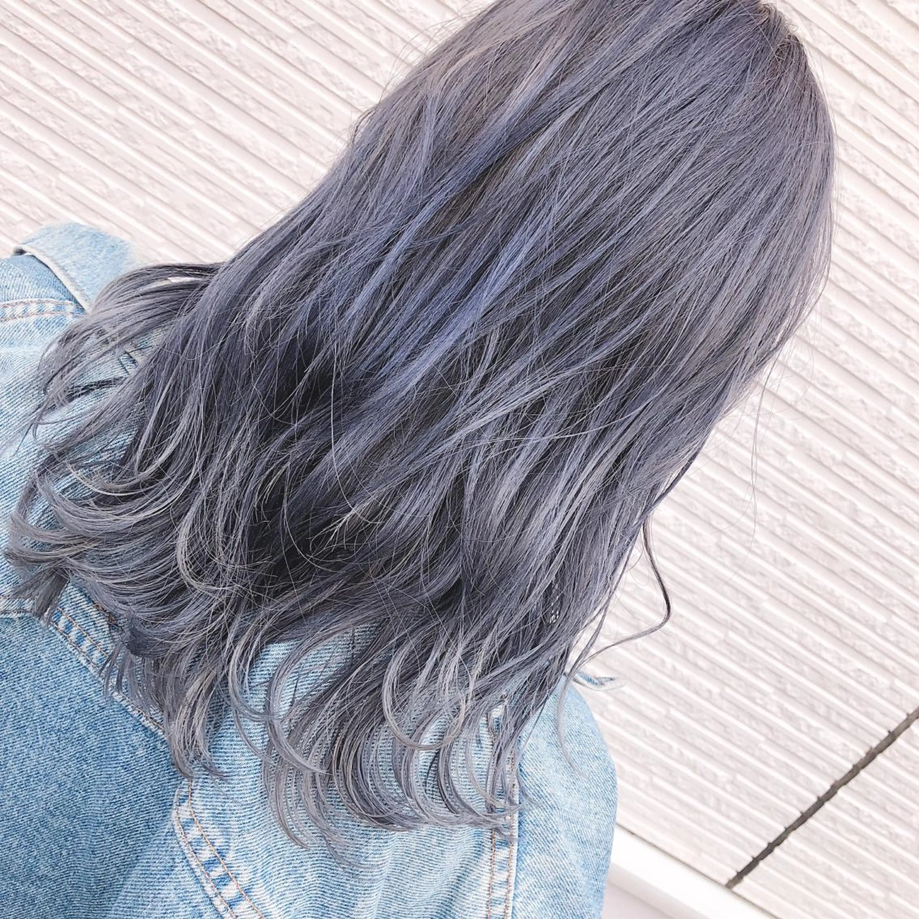 ミディアム カラー ブルーカラー ブルーグレー ブルーグレージュ グレージュ ヘアカラー トリートメント 名畑 裕貴のヘアスタイル