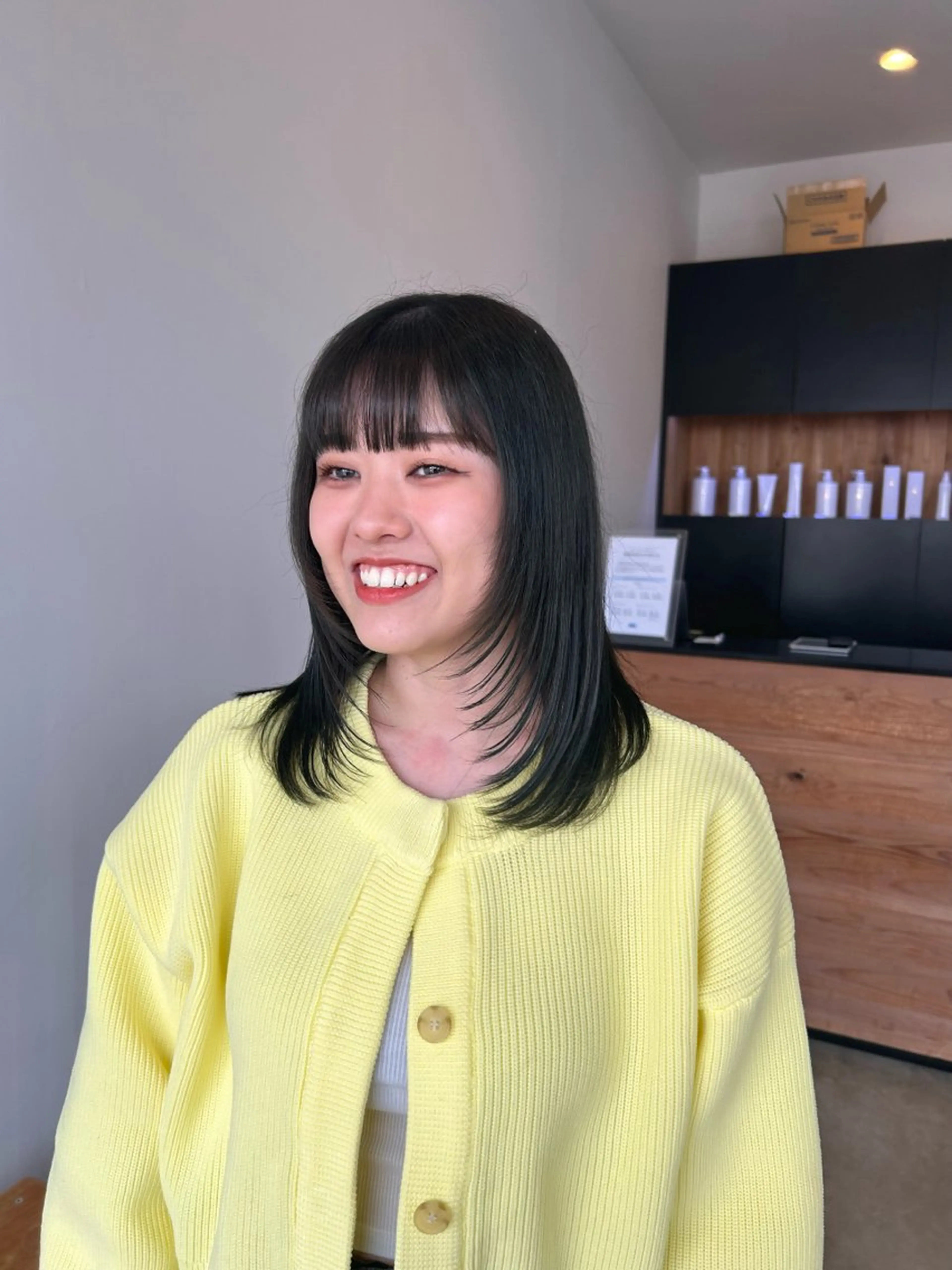 ミディアム カラー ブリーチ カット ヘアカラー plus HAIR いずみのヘアスタイル