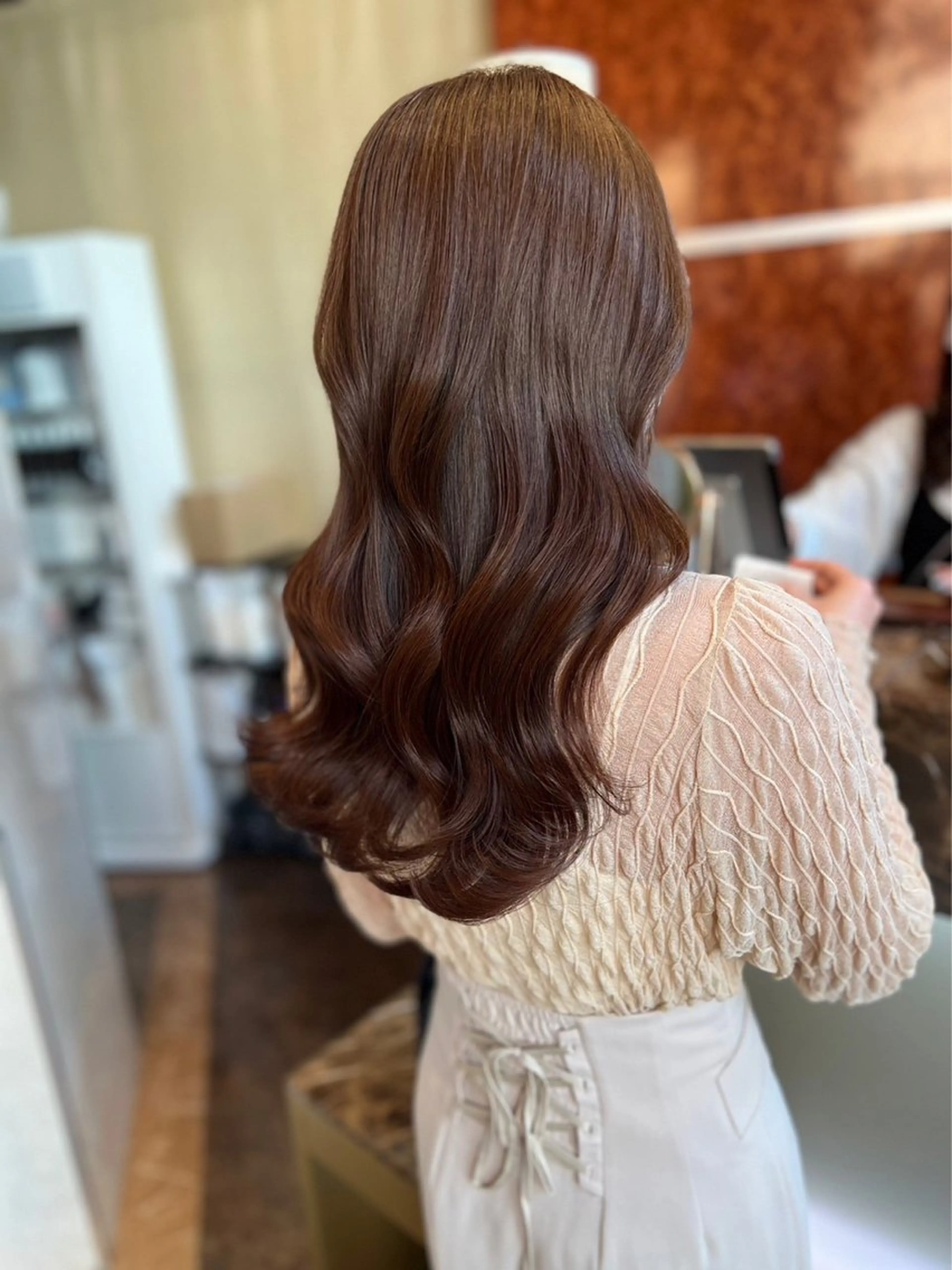 ロング カラー ブラウンカラー 透明感カラー ココアブラウン 髪質改善 ヘアカラー トリートメント olino/西田辺 エフェクトブリーチのヘアスタイル