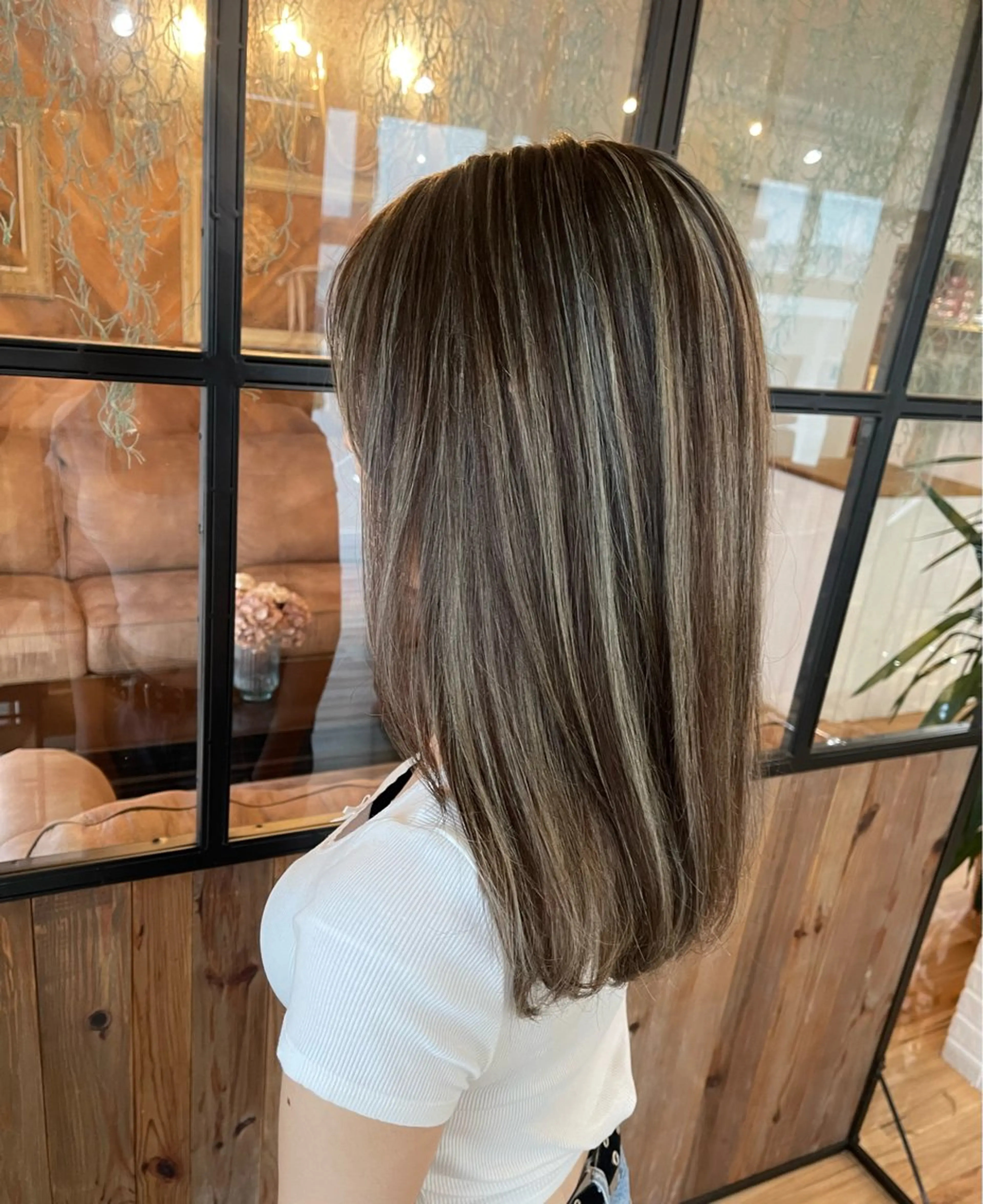 カラー LA BELLA所属・LA BELLA マリナのヘアスタイル