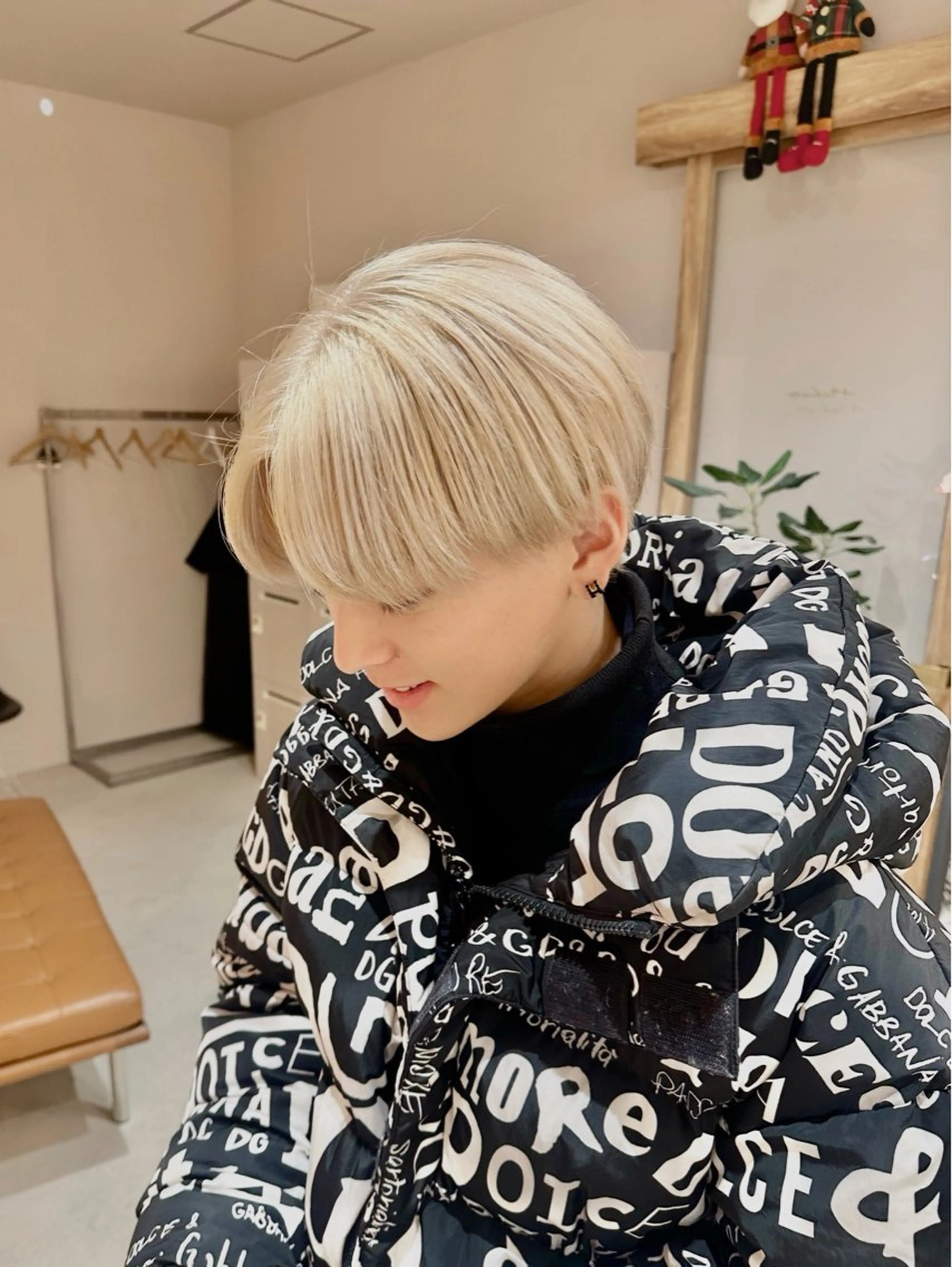 【学生さん必見💐】50%以上OFF‼️ ブリーチリタッチ + カラー ＋ダメージ補修トリートメントの写真