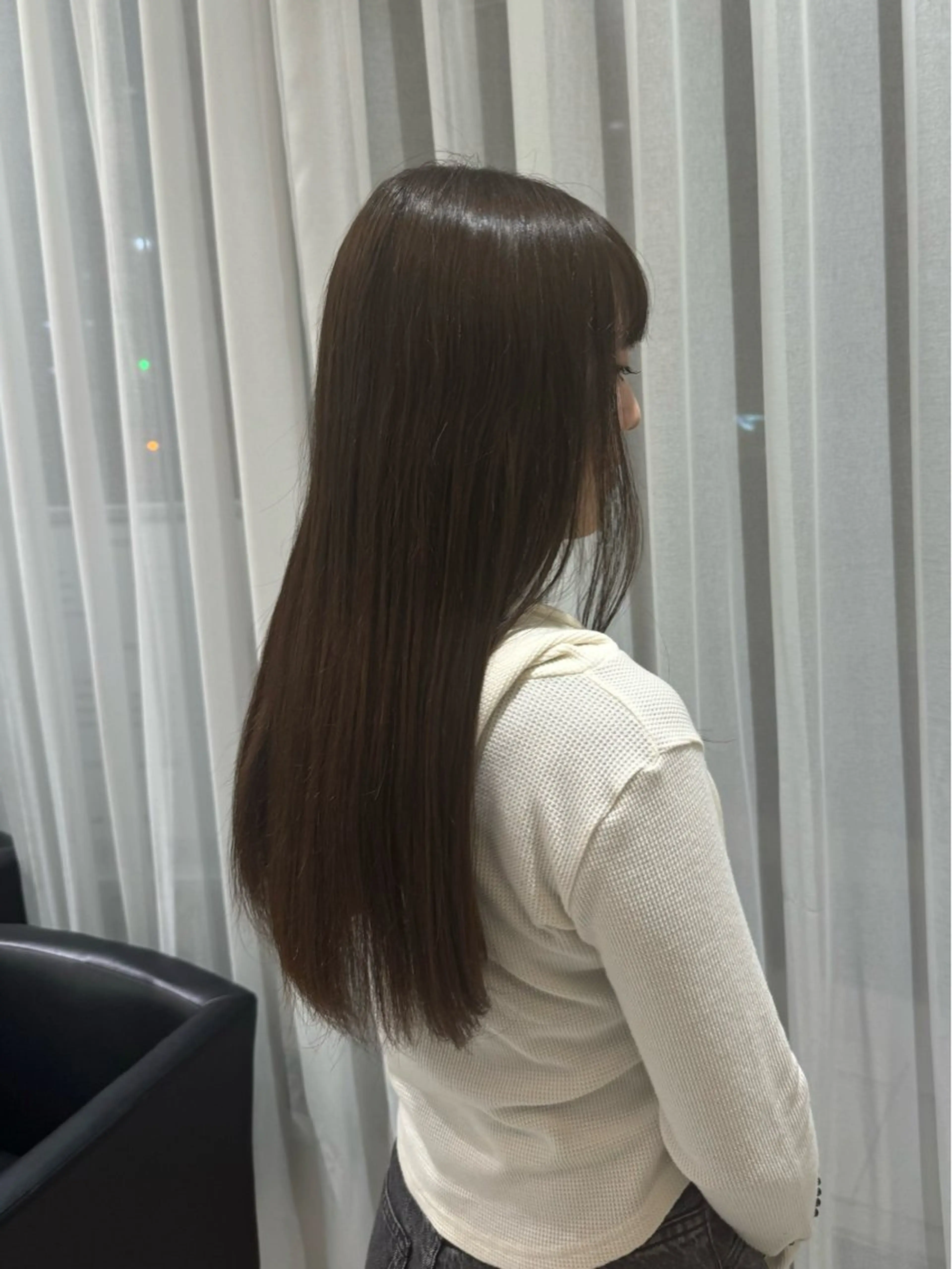 ロング カラー ひなの🫧ベージュ系 艶カラーのヘアスタイル