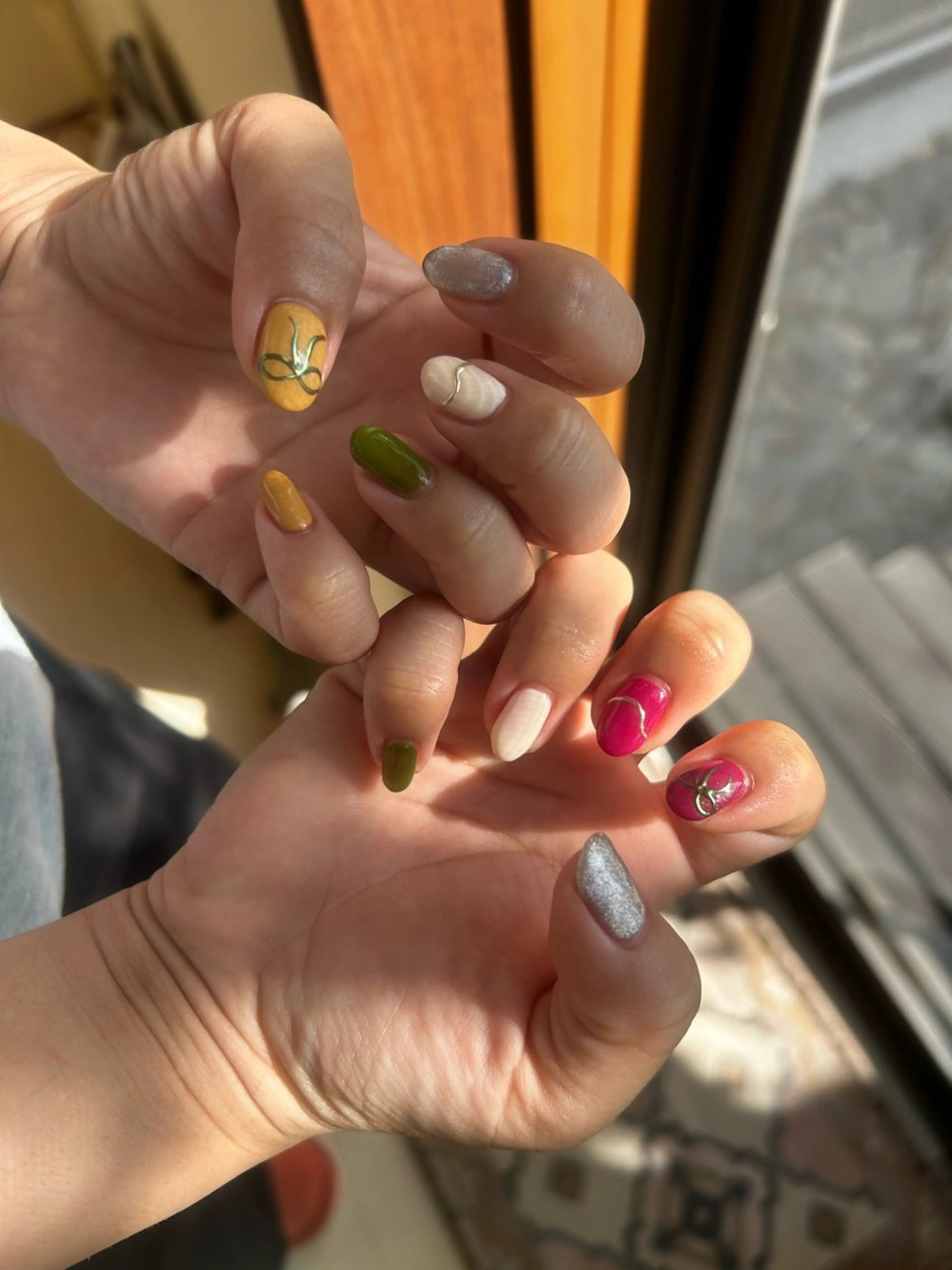 ネイル ハンドネイル Slow.Nail Tomomiのネイルデザイン