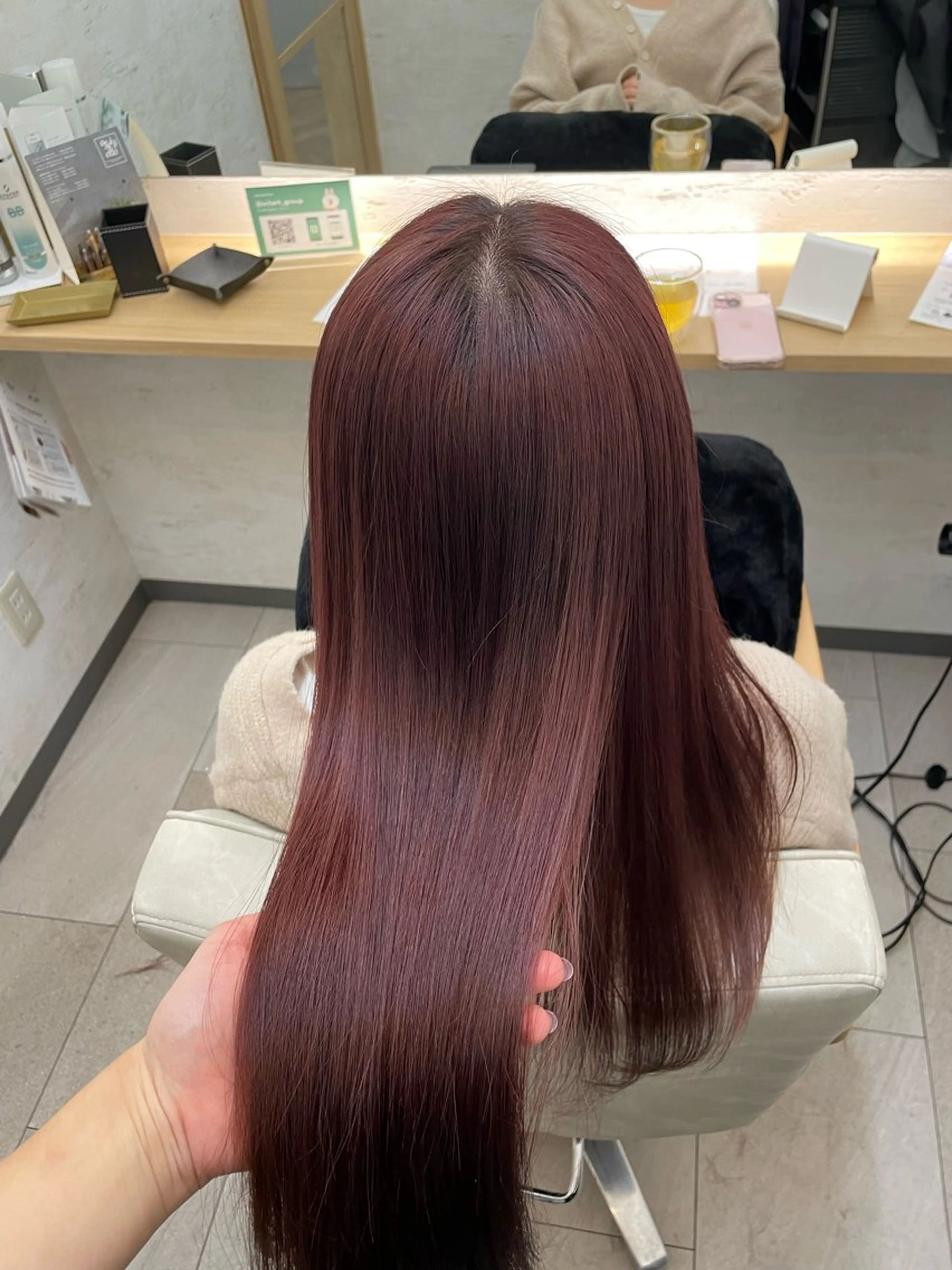 ロング カット ヘアカラー 高橋 芽衣のヘアスタイル