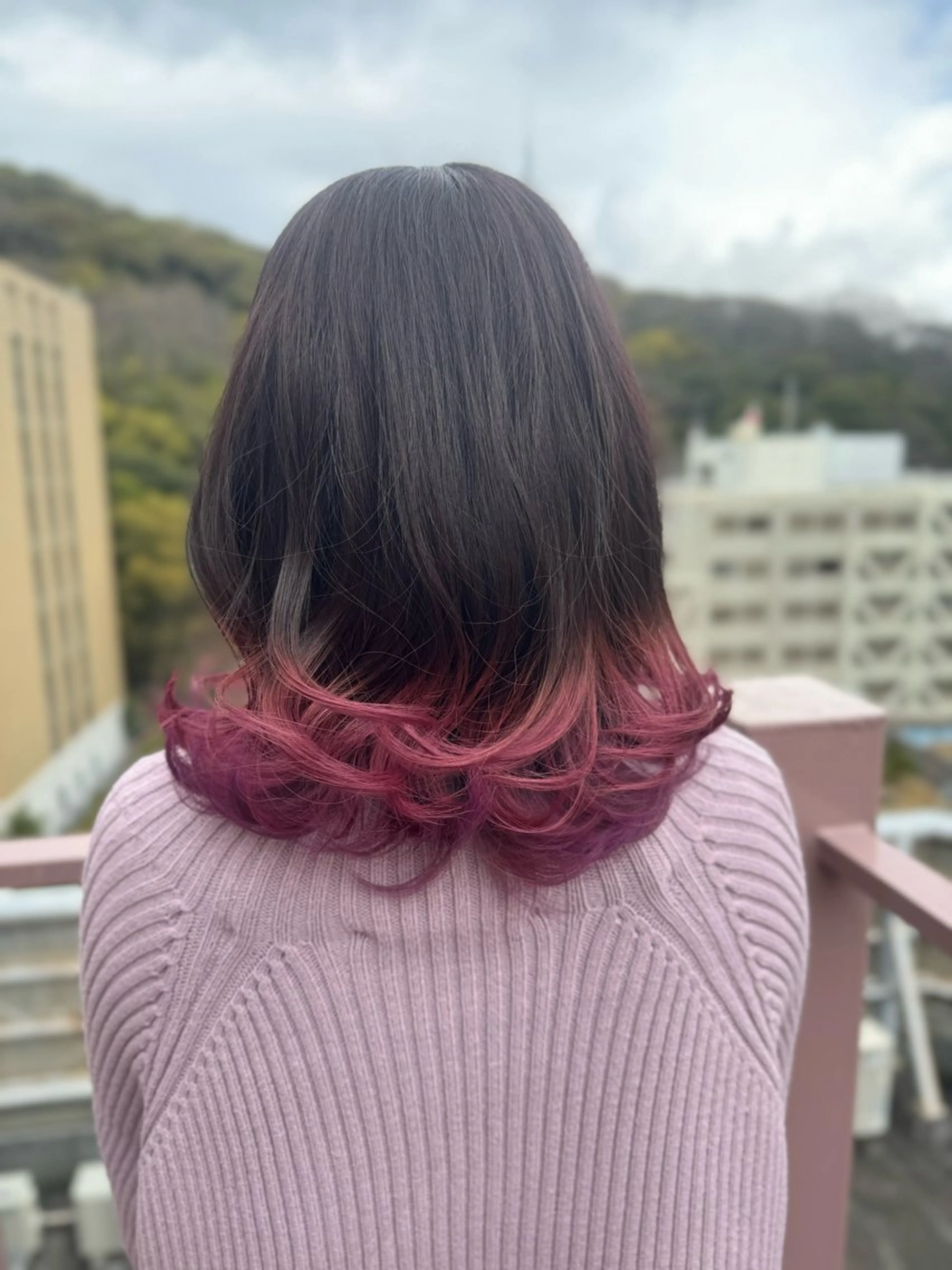 セミロング カラー ピンクカラー ヘアカラー Viage （ビアージュ）のヘアスタイル