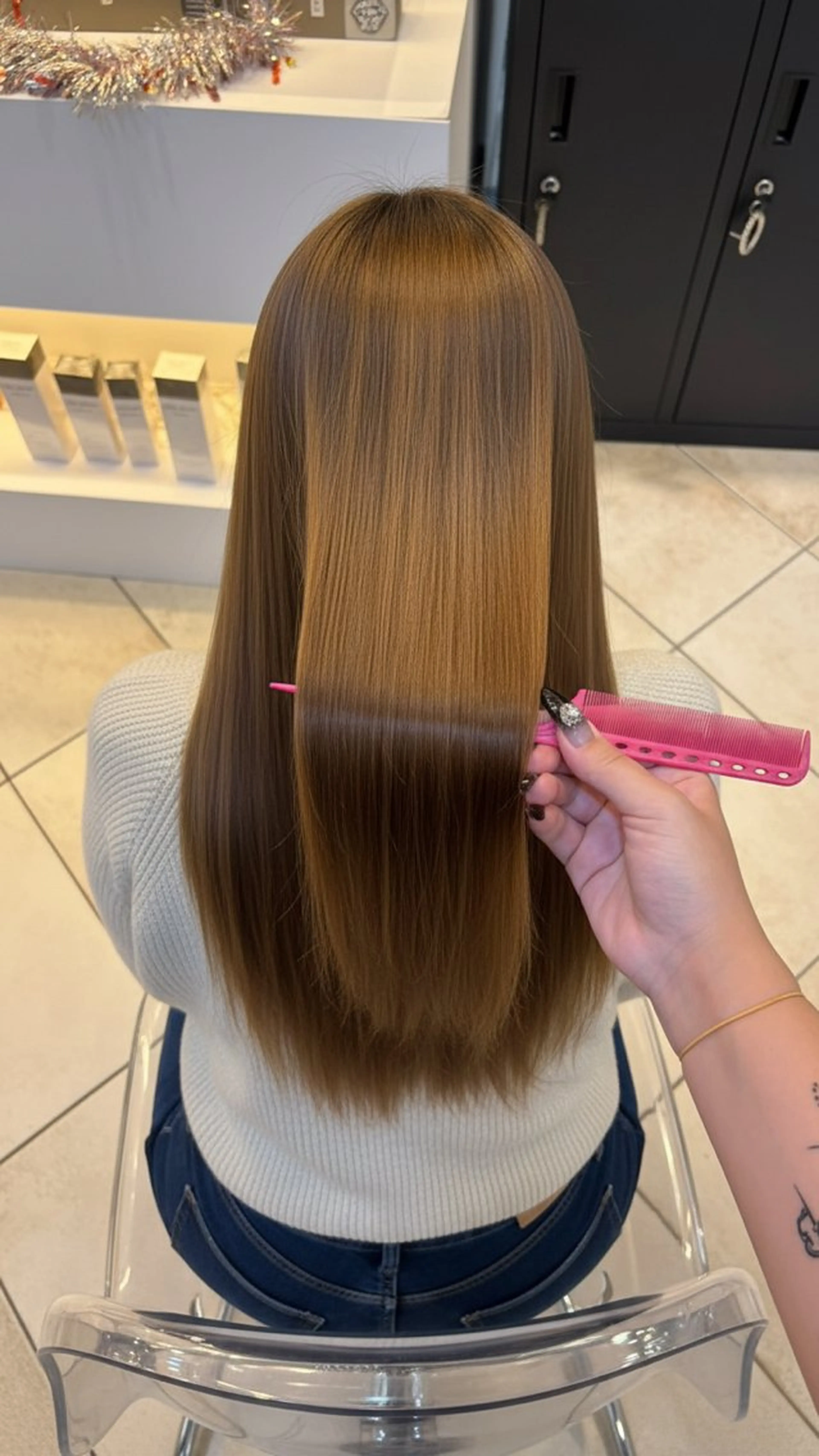 ミディアム ヘアカラー 縮毛矯正 エリアマネージャー 復活の大澤竜馬のヘアスタイル