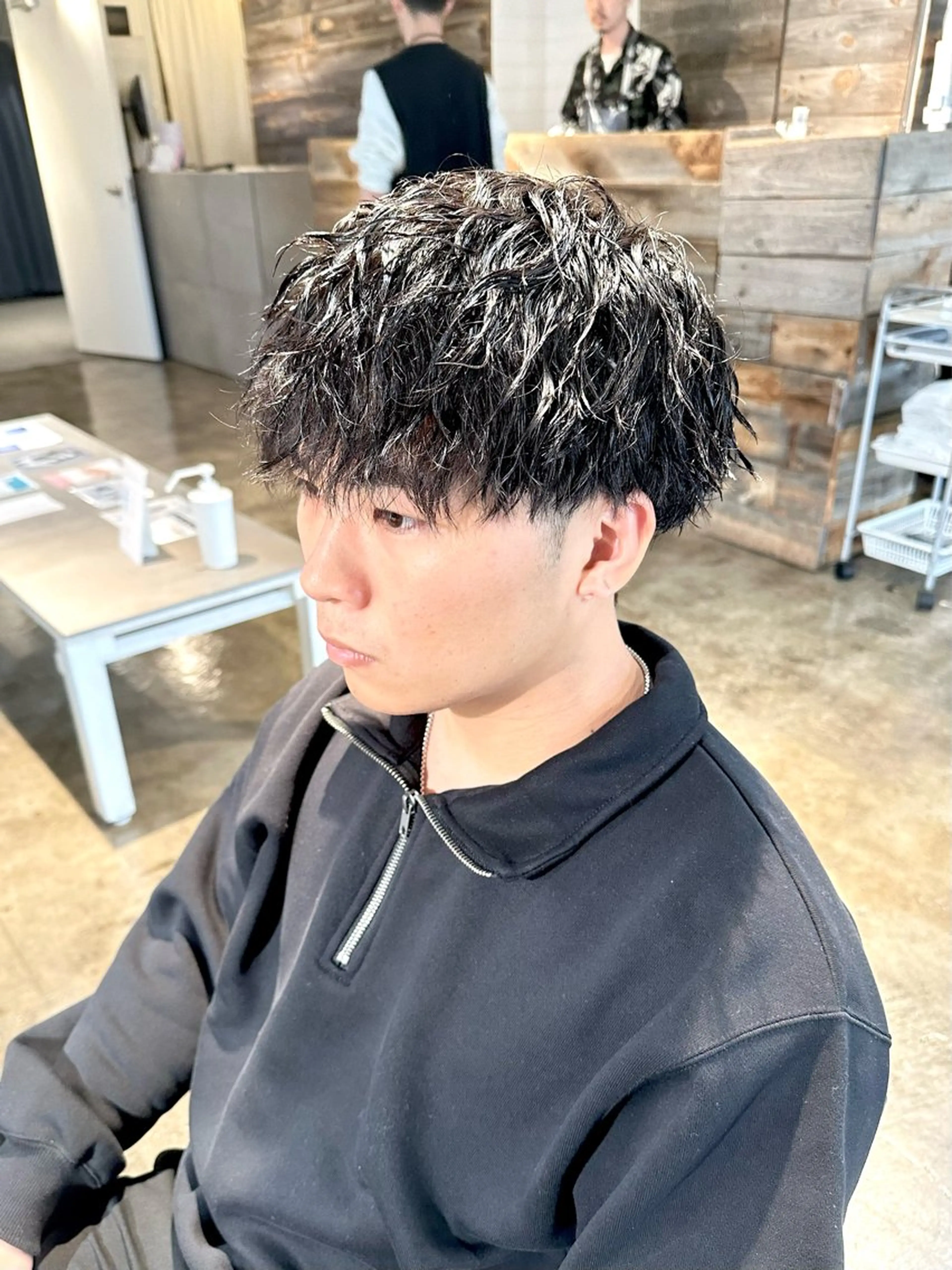 パーマ メンズ マッシュ メンズパーマ メンズツイストパーマ ツイストスパイラルパーマ スパイラルパーマ カット パーマ トリートメント 骨格補正施術/メンズ 専門美容師/YUYAのヘアスタイル
