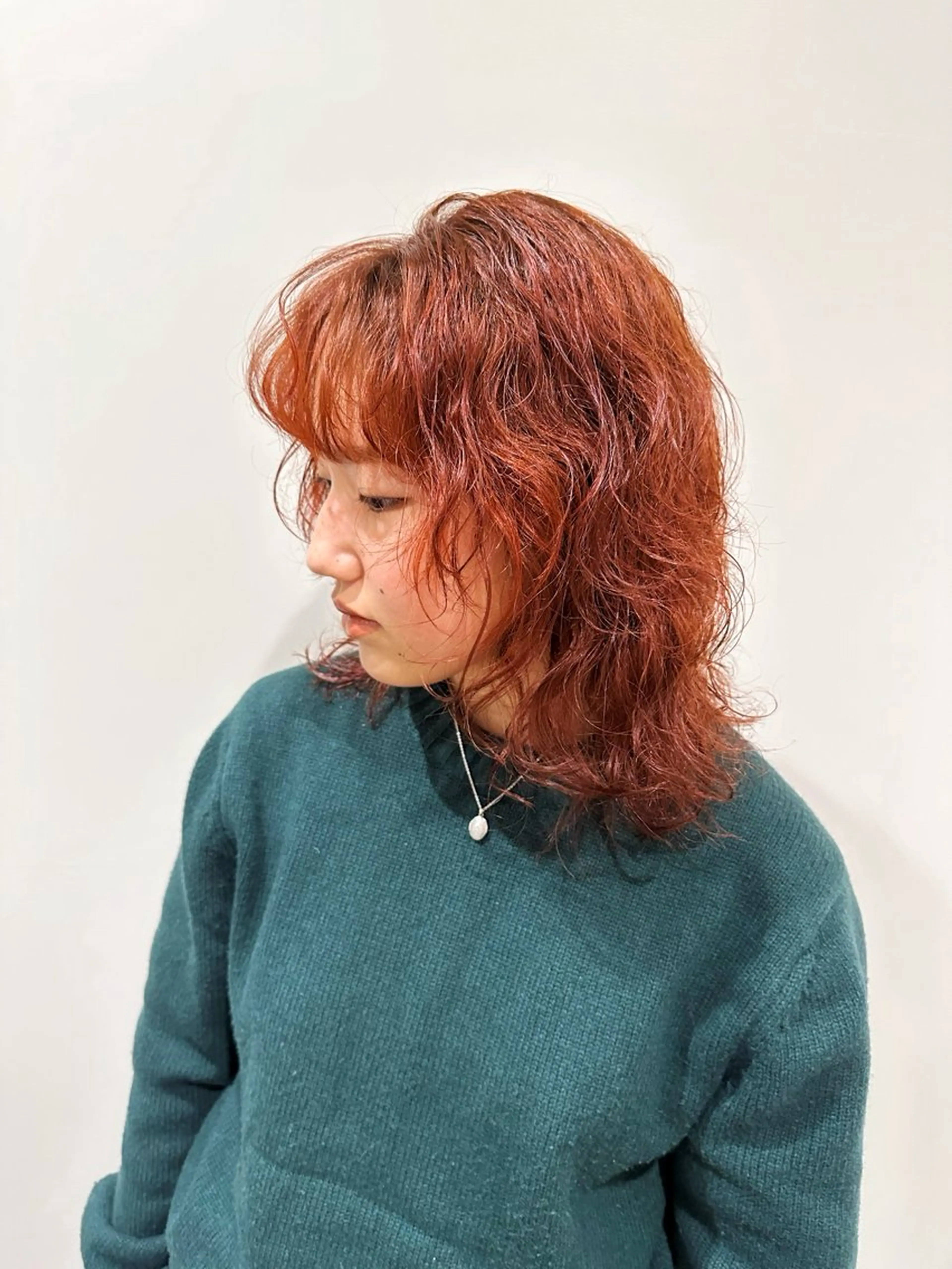 ミディアム カラー パーマ カット ヘアカラー トリートメント hibiki/セット /透明感カラーのヘアスタイル
