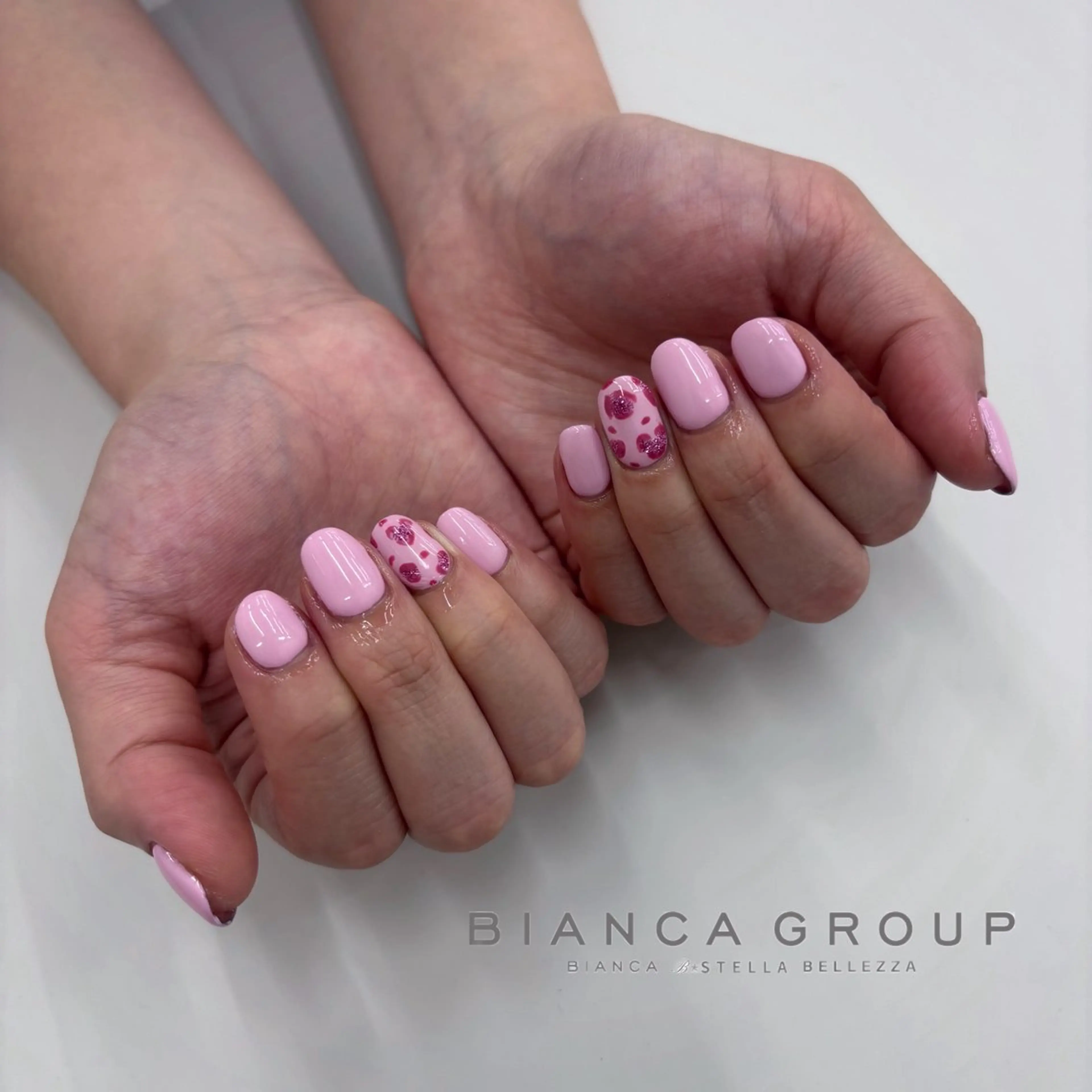 ネイル Bianca 原 苺花のネイルデザイン