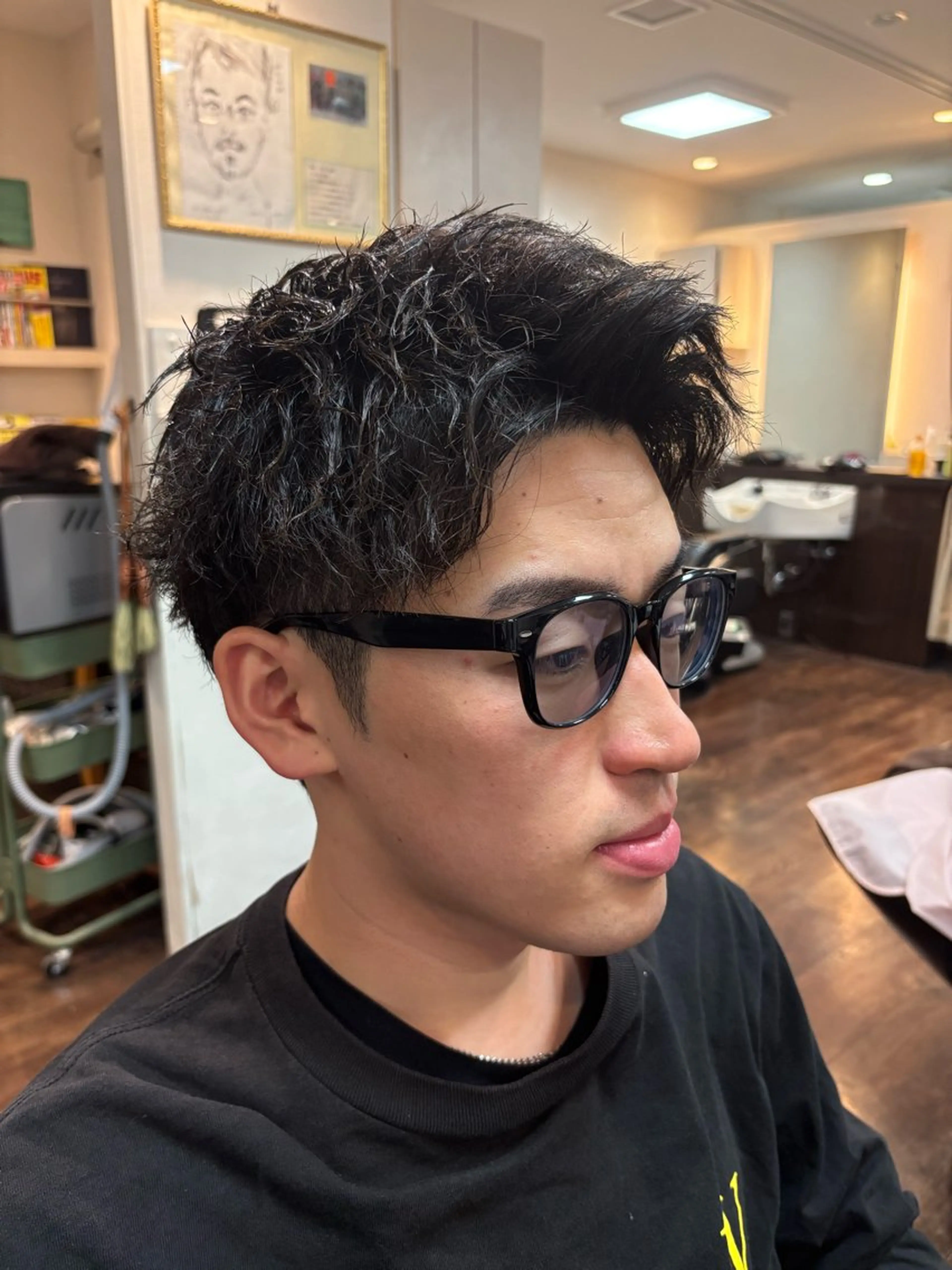 ショート メンズ メンズパーマ スパイキーショート ツーブロック 刈り上げ ショートヘア 吉田 秀斗のヘアスタイル