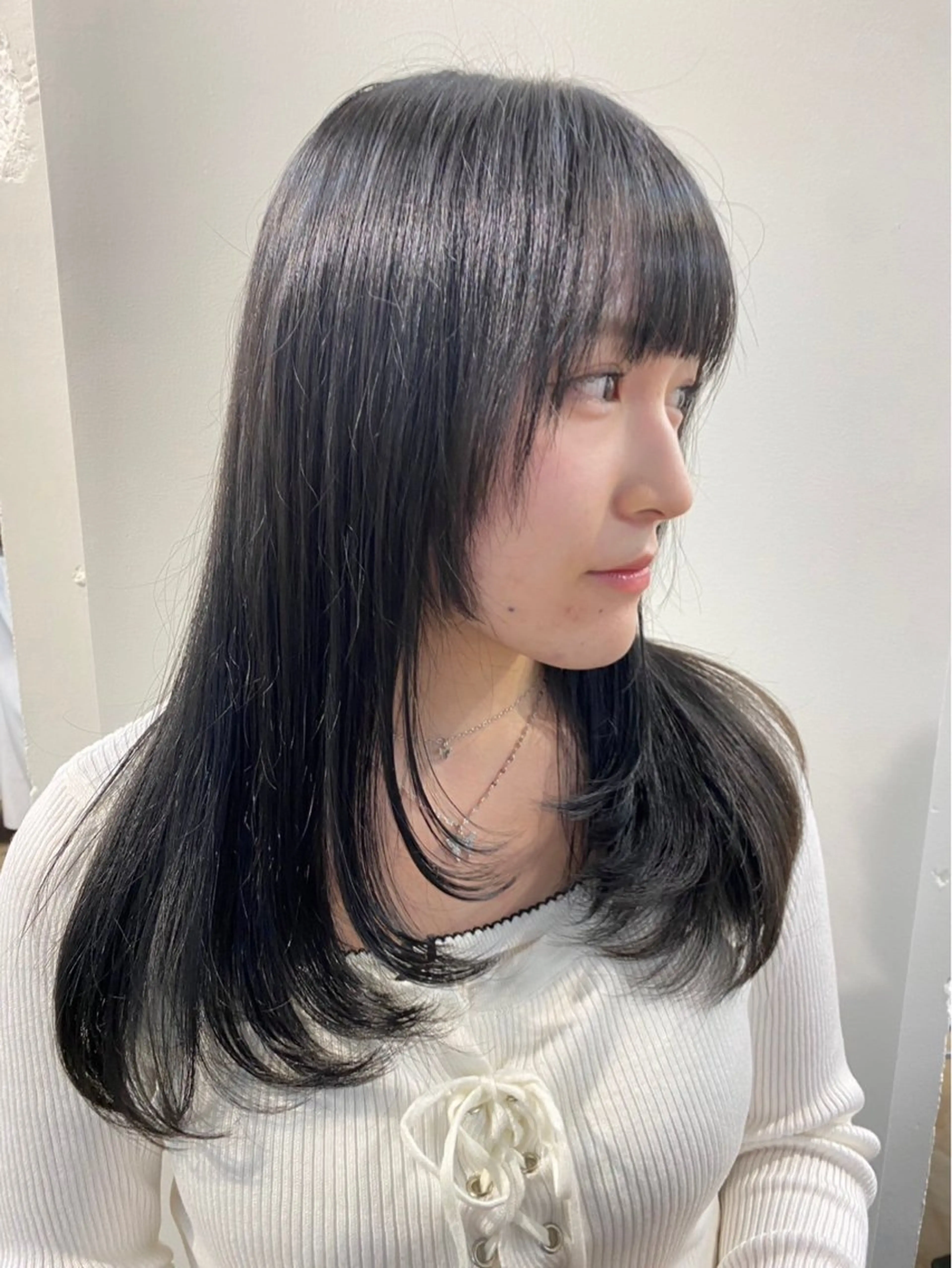 セミロング 顔周りカット レイヤーカット ローレイヤー LUVISM 万代店所属・LUVISM 佐藤 里咲のヘアスタイル