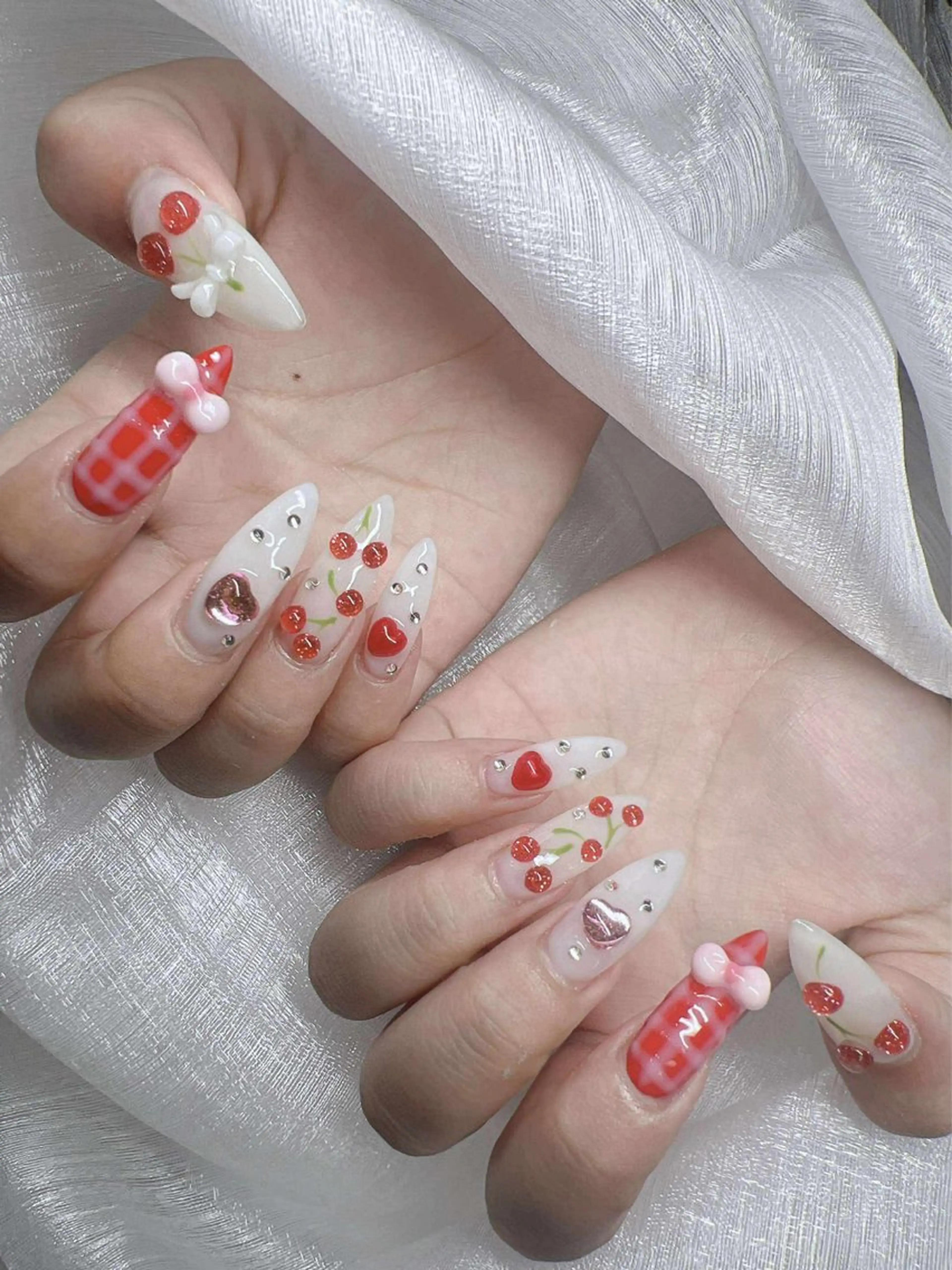 ネイル 長さ出し グラデーション 卒業式 キラキラネイル マグネットネイル ハンドネイル Lee Nailsのネイルデザイン