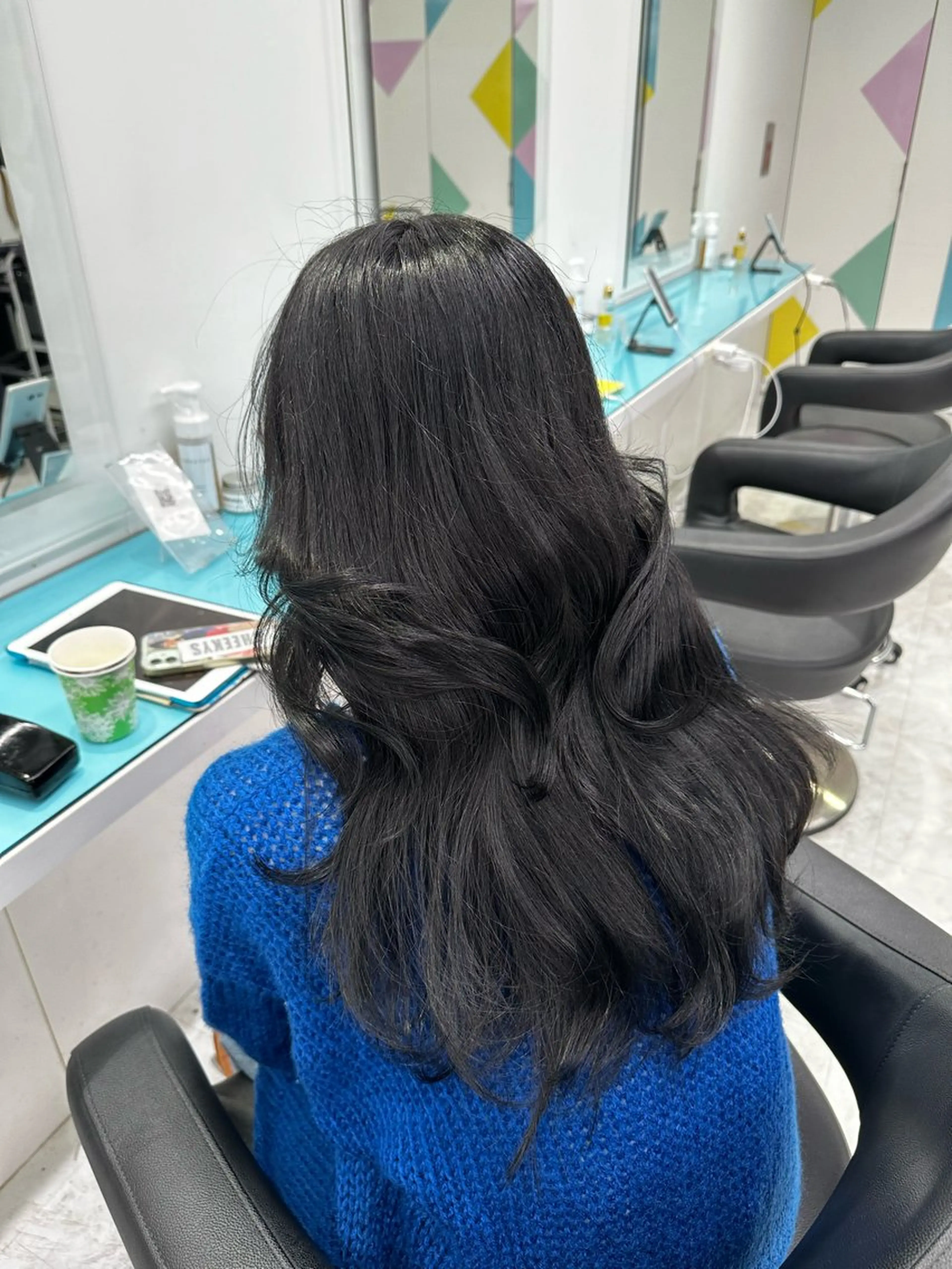 ロング カラー ヘアアレンジ カット ヘアカラー トリートメント ヘッドスパ ヘアセット 🌈艶カラー/ 韓国風レイヤーカットのヘアスタイル