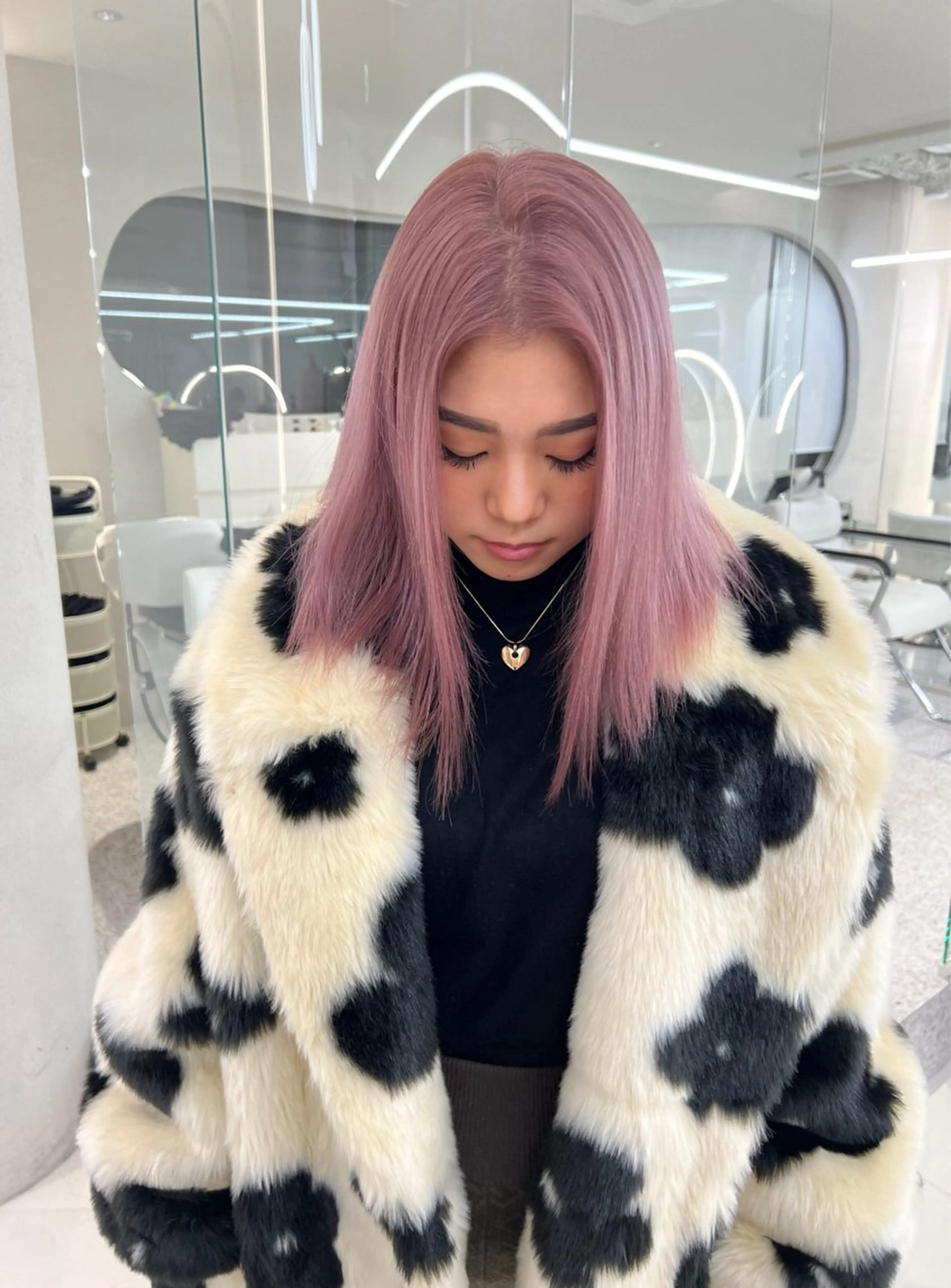 ミディアム カラー GAGA所属・GAGA AMIKAのヘアスタイル