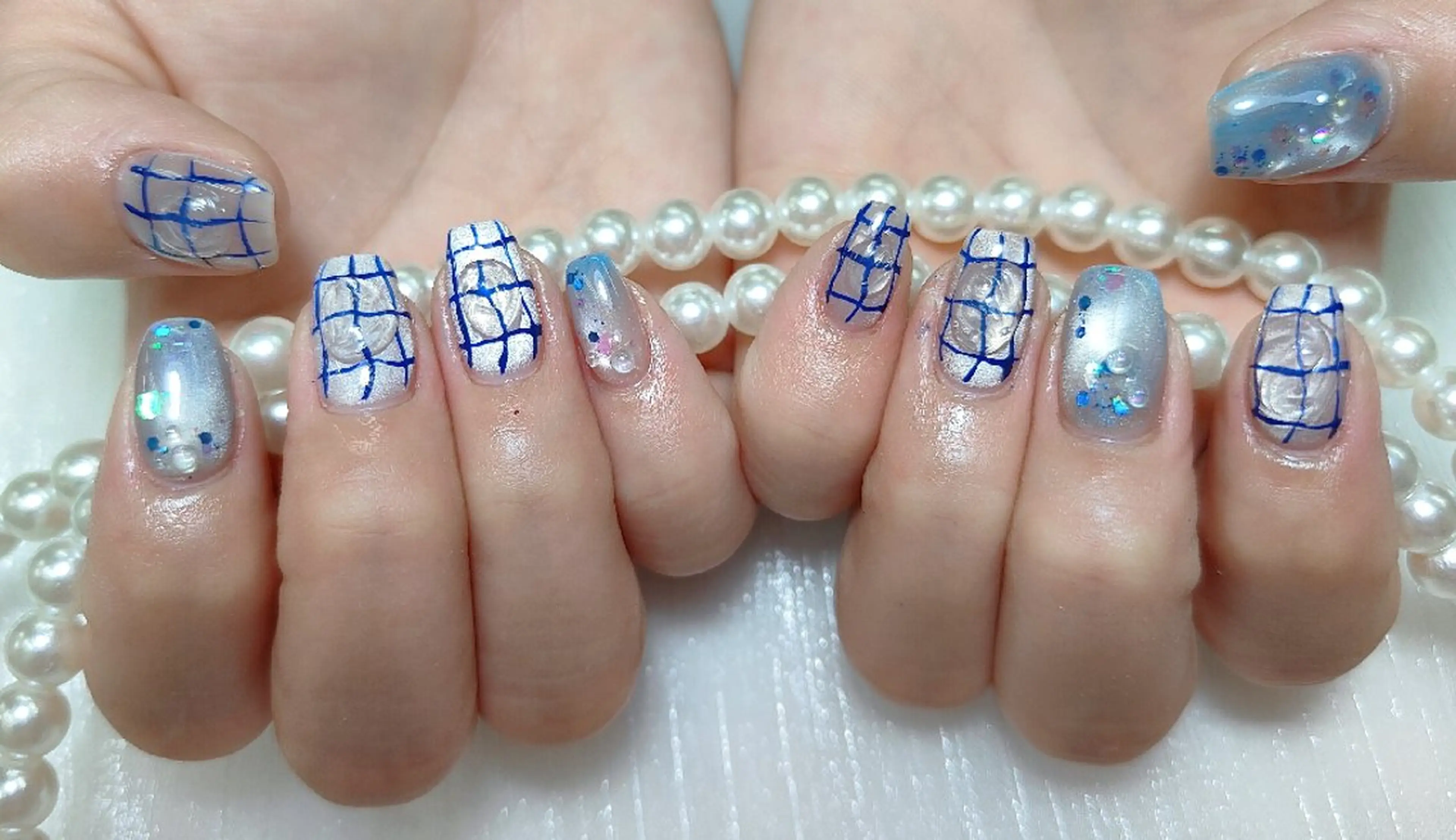 ネイル ハンドネイル モニカ アキイのネイルデザイン