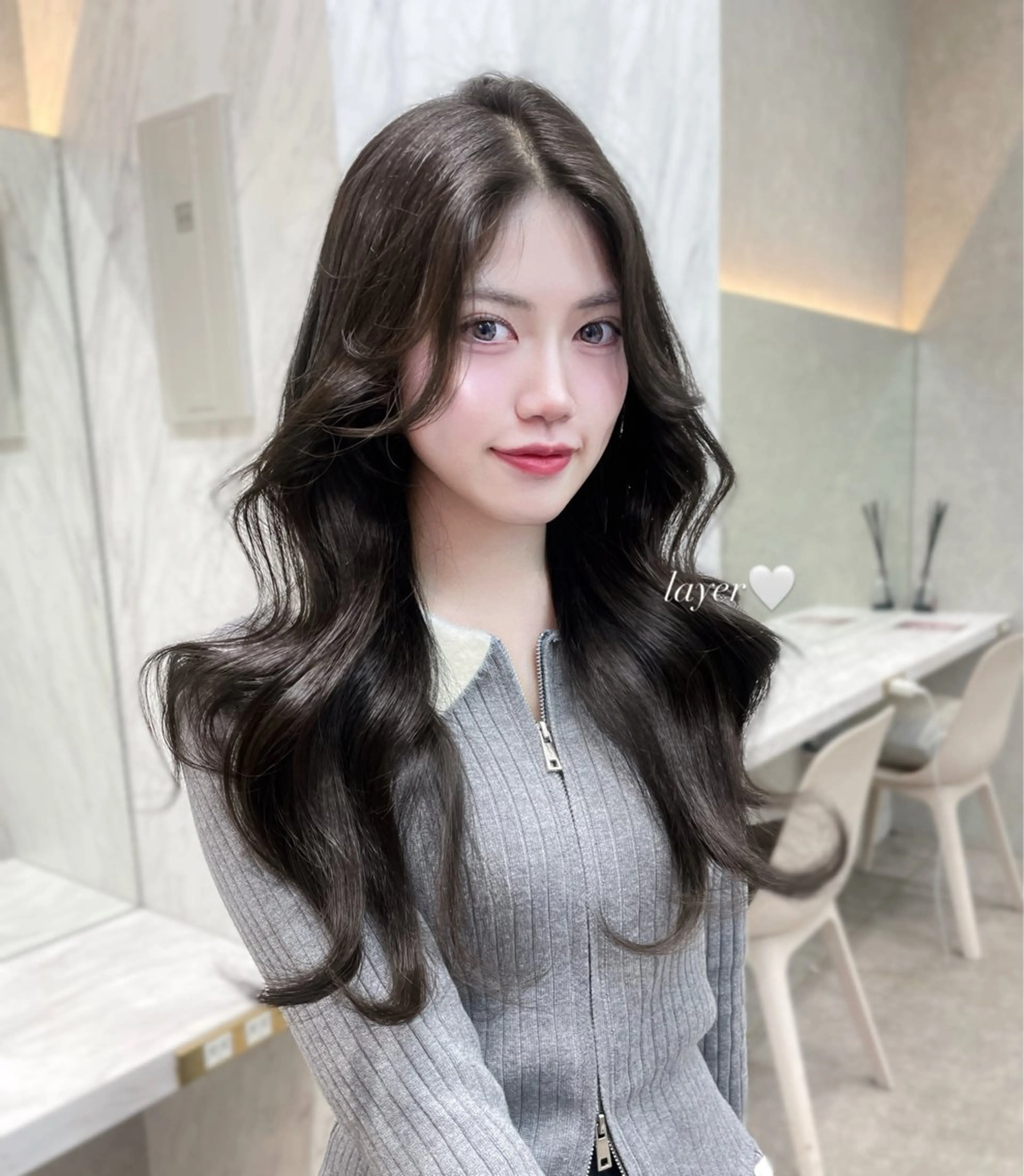 セミロング カット ヘアカラー MOE 福岡韓国ヘア✧︎のヘアスタイル