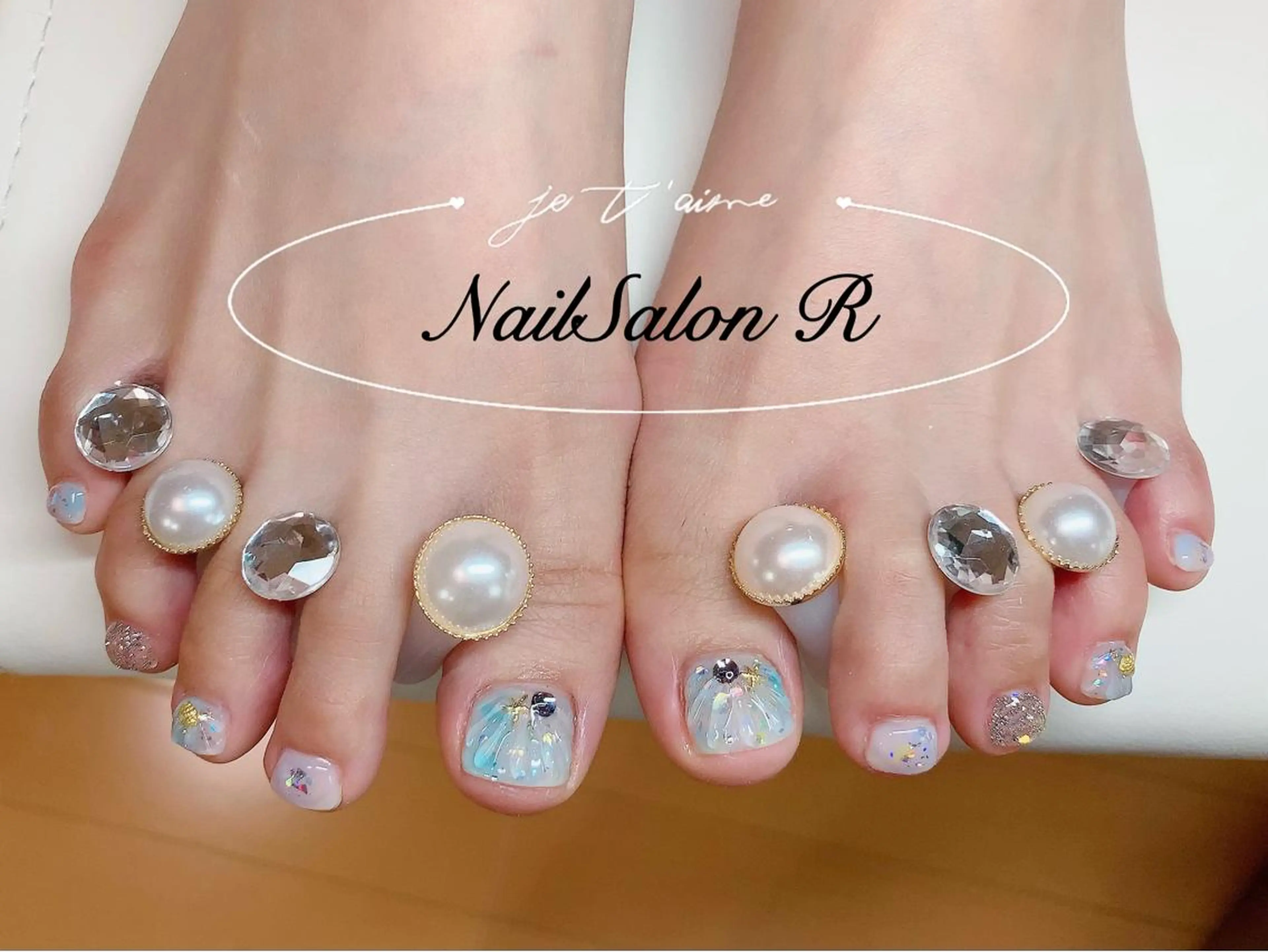 ネイル フットネイル NailSalon R(ネイルサロンアール)所属・NailSalonR 宮里のネイルデザイン