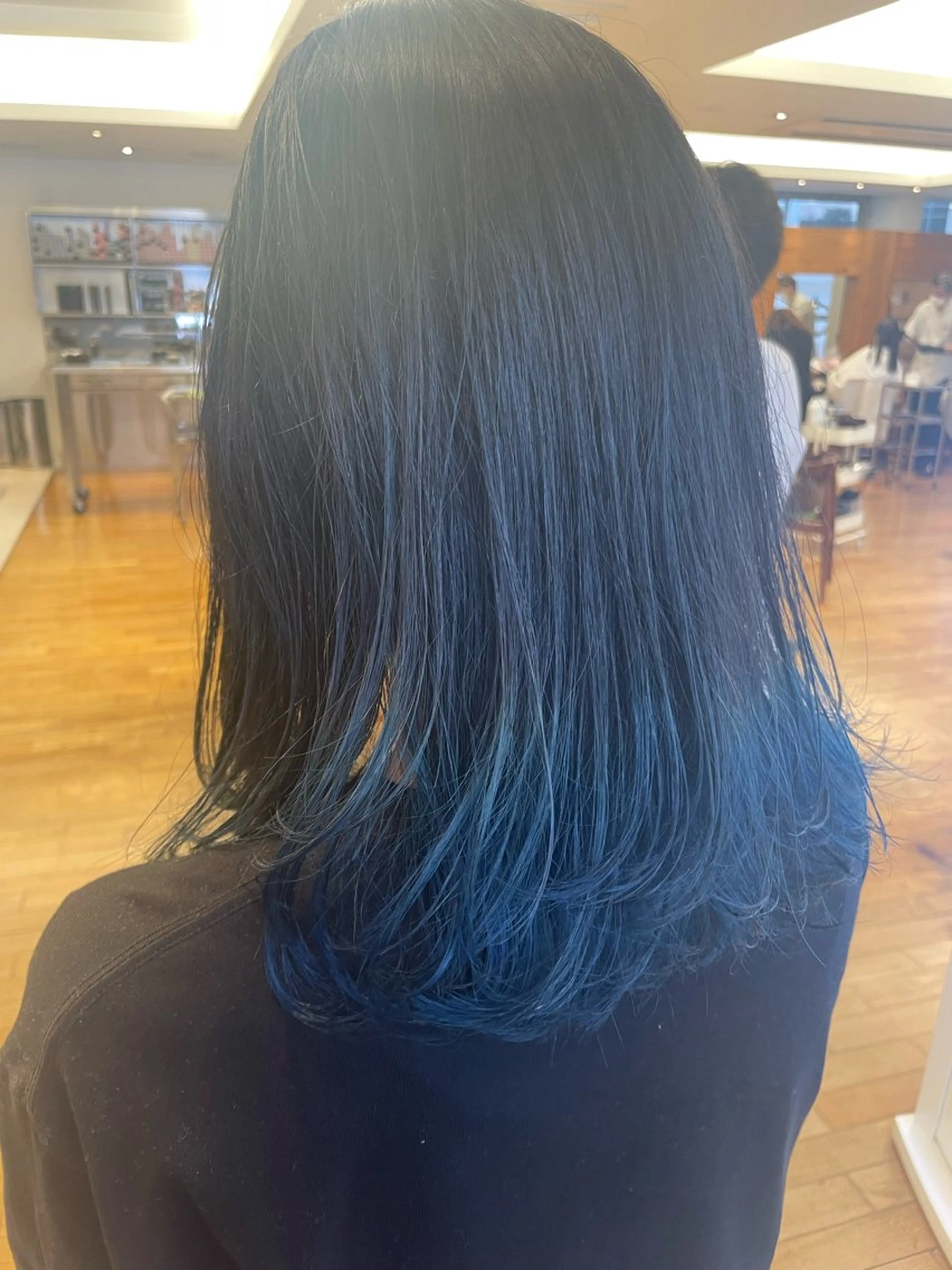セミロング カラー goshima nagisaのヘアスタイル