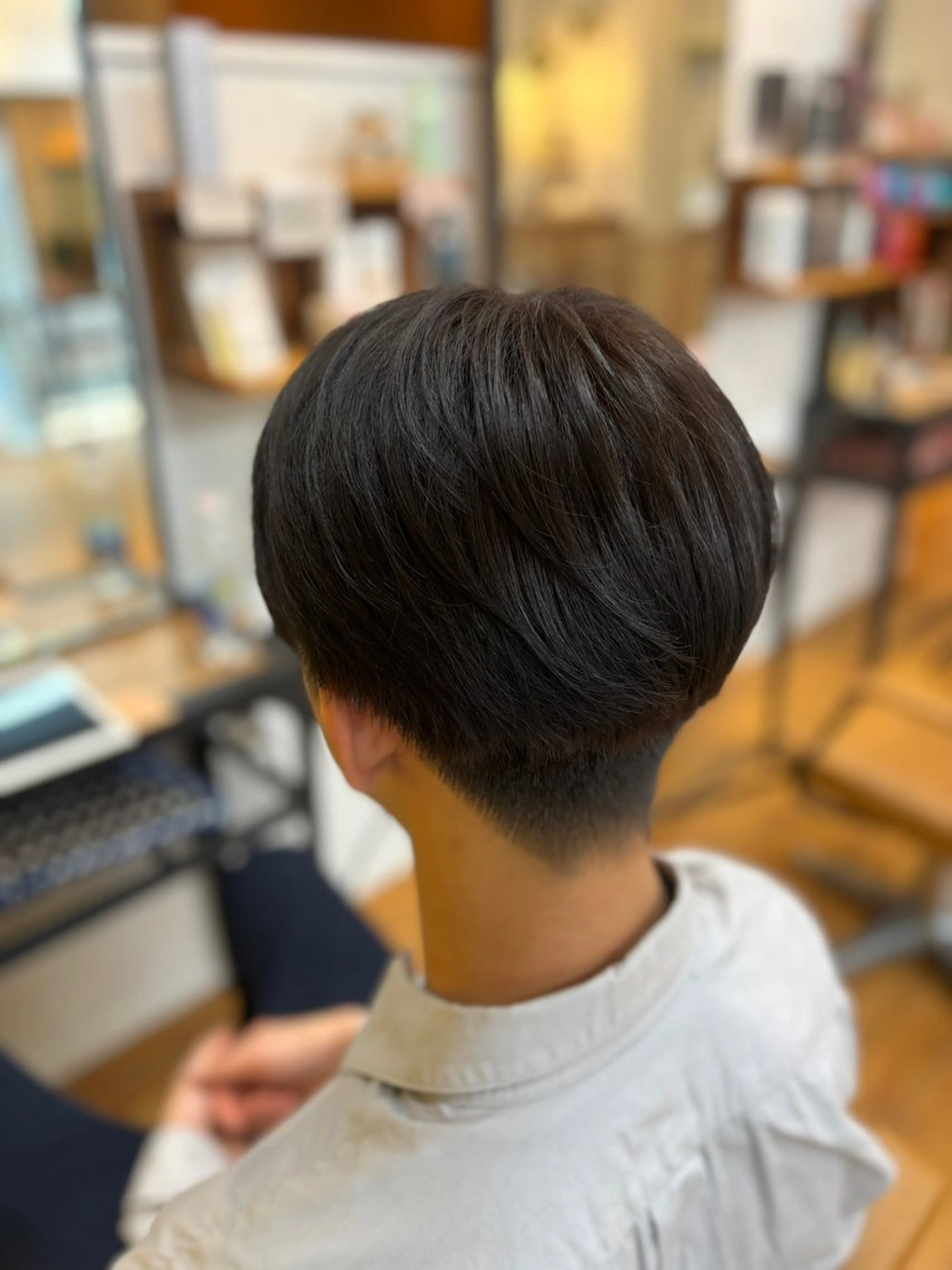 ショート カラー メンズ ブラウンカラー カネコ ナナミのヘアスタイル