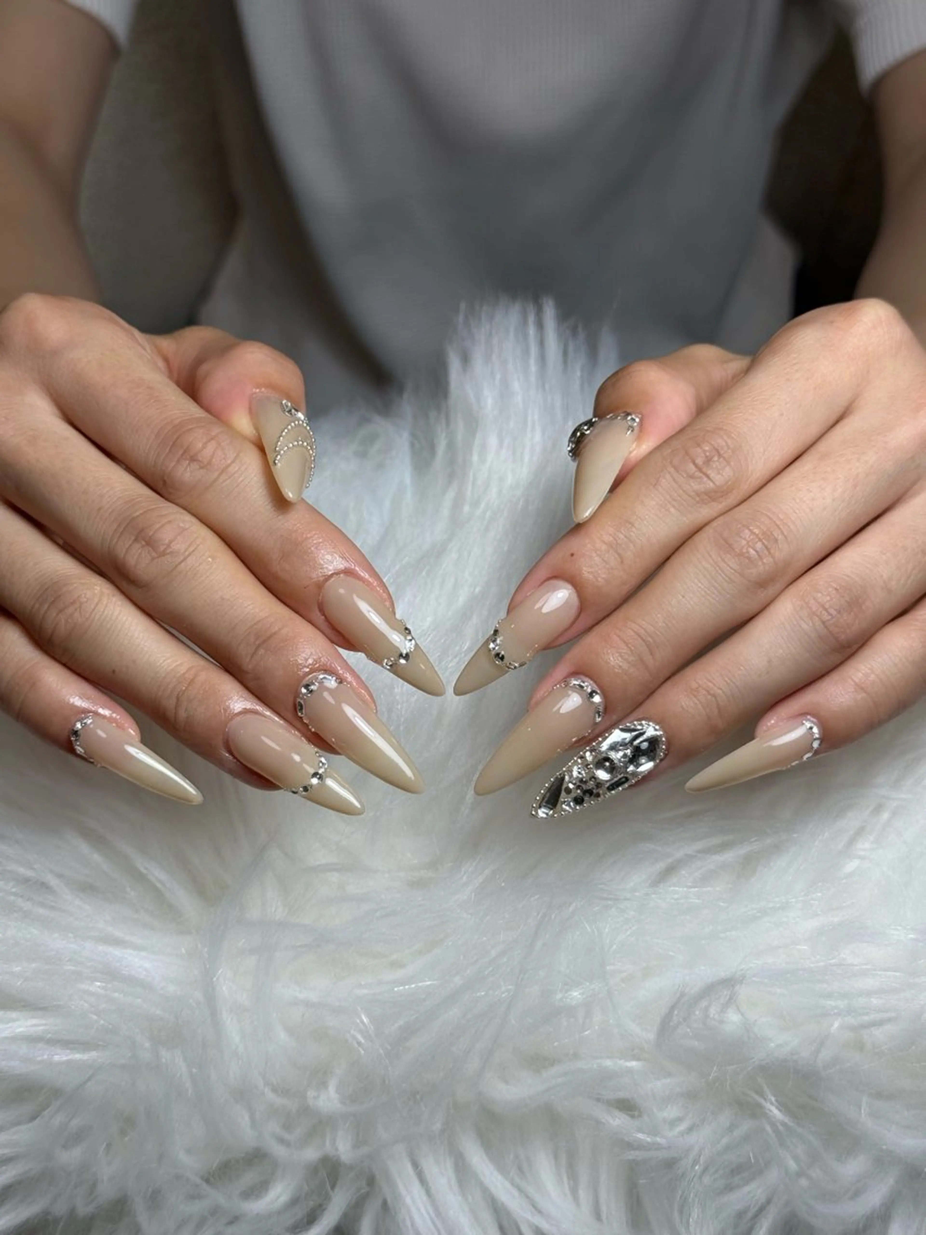 ネイル フレンチネイル ジェルネイル キラキラネイル 韓国ネイル マグネットネイル Julli nail studio所属・Julli NailStudioのネイルデザイン