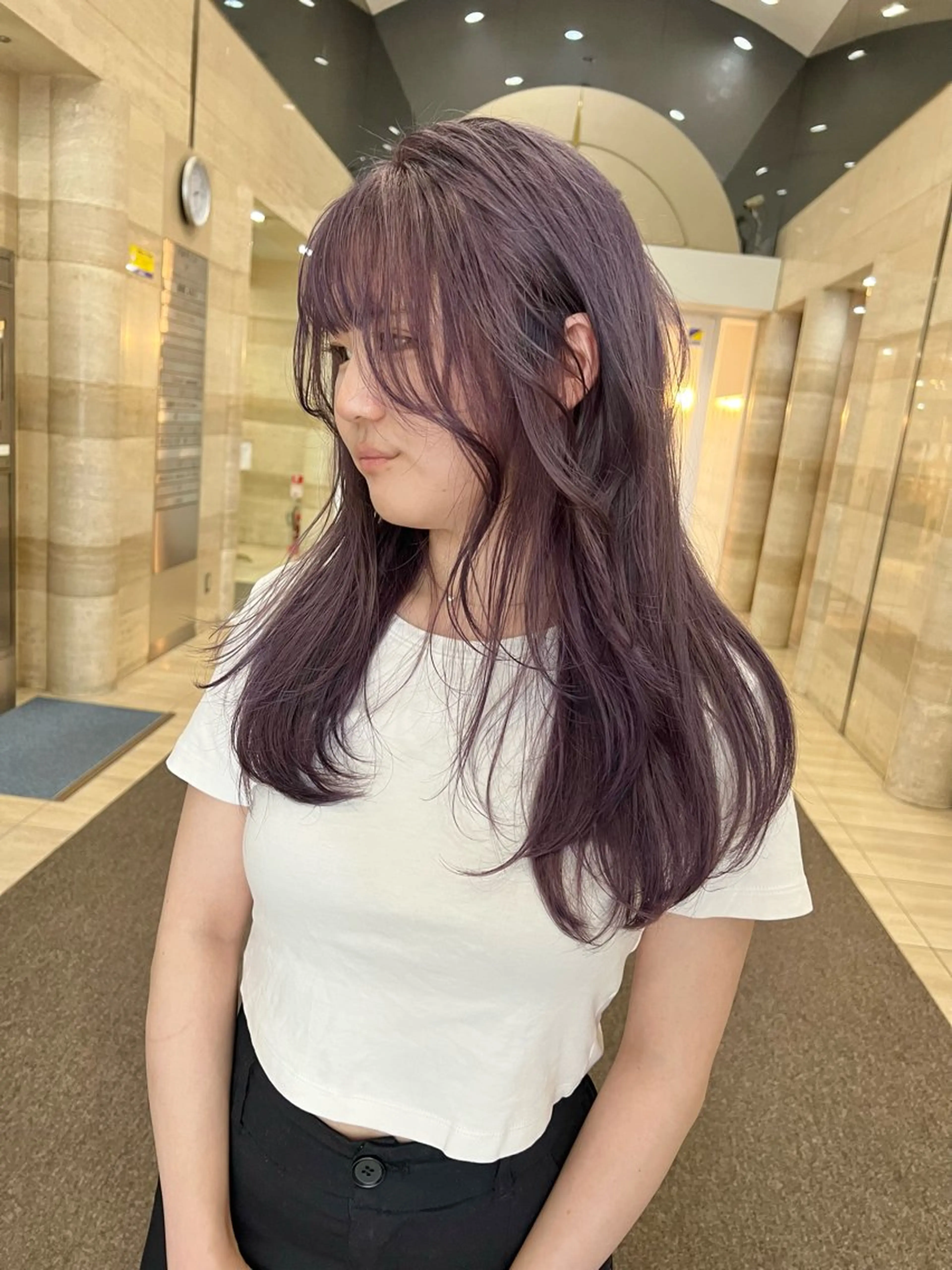 ロング カラー ラベンダーカラー レイヤーカット Via officialのヘアスタイル